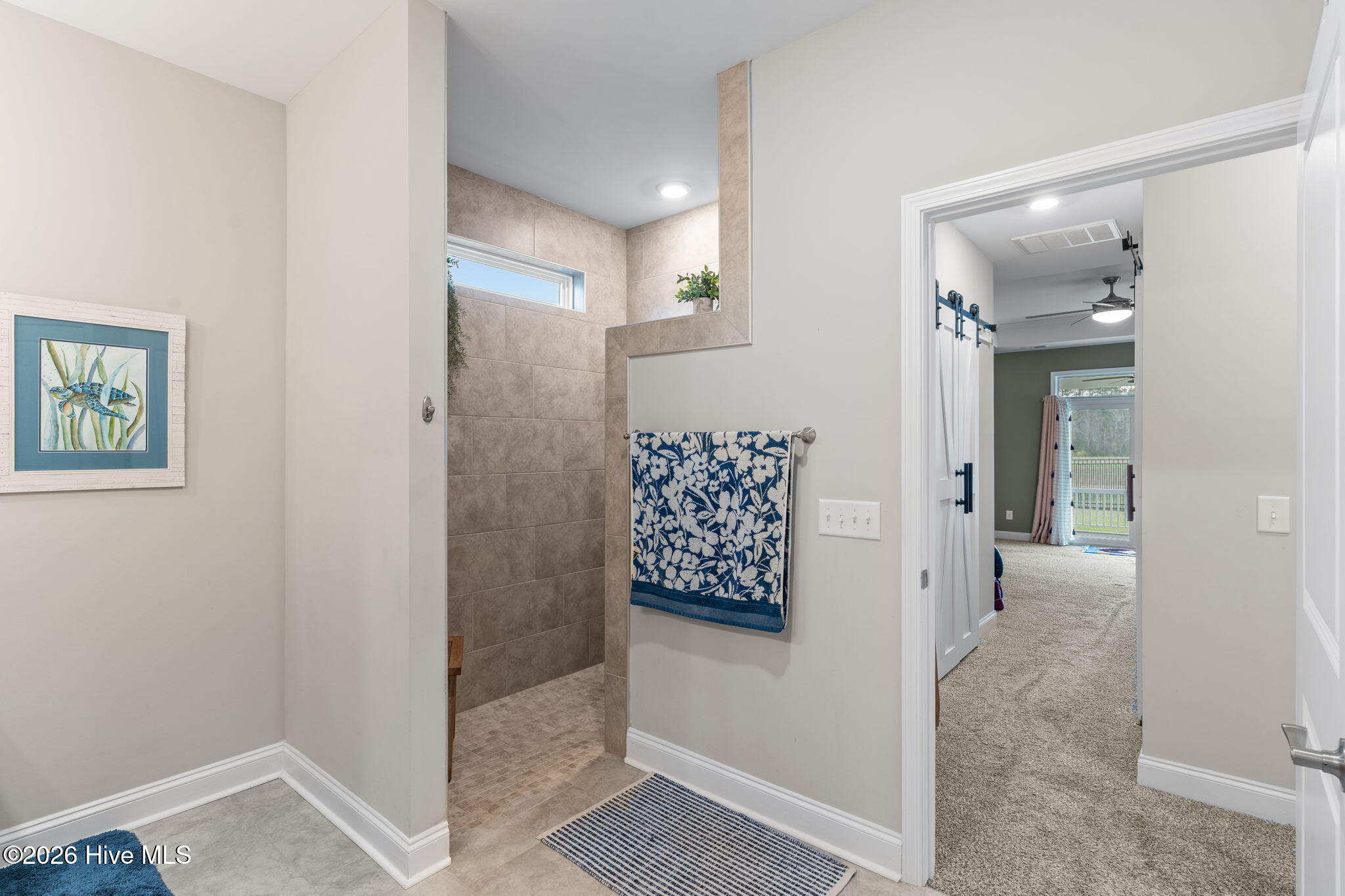 100559124 | Photo 27