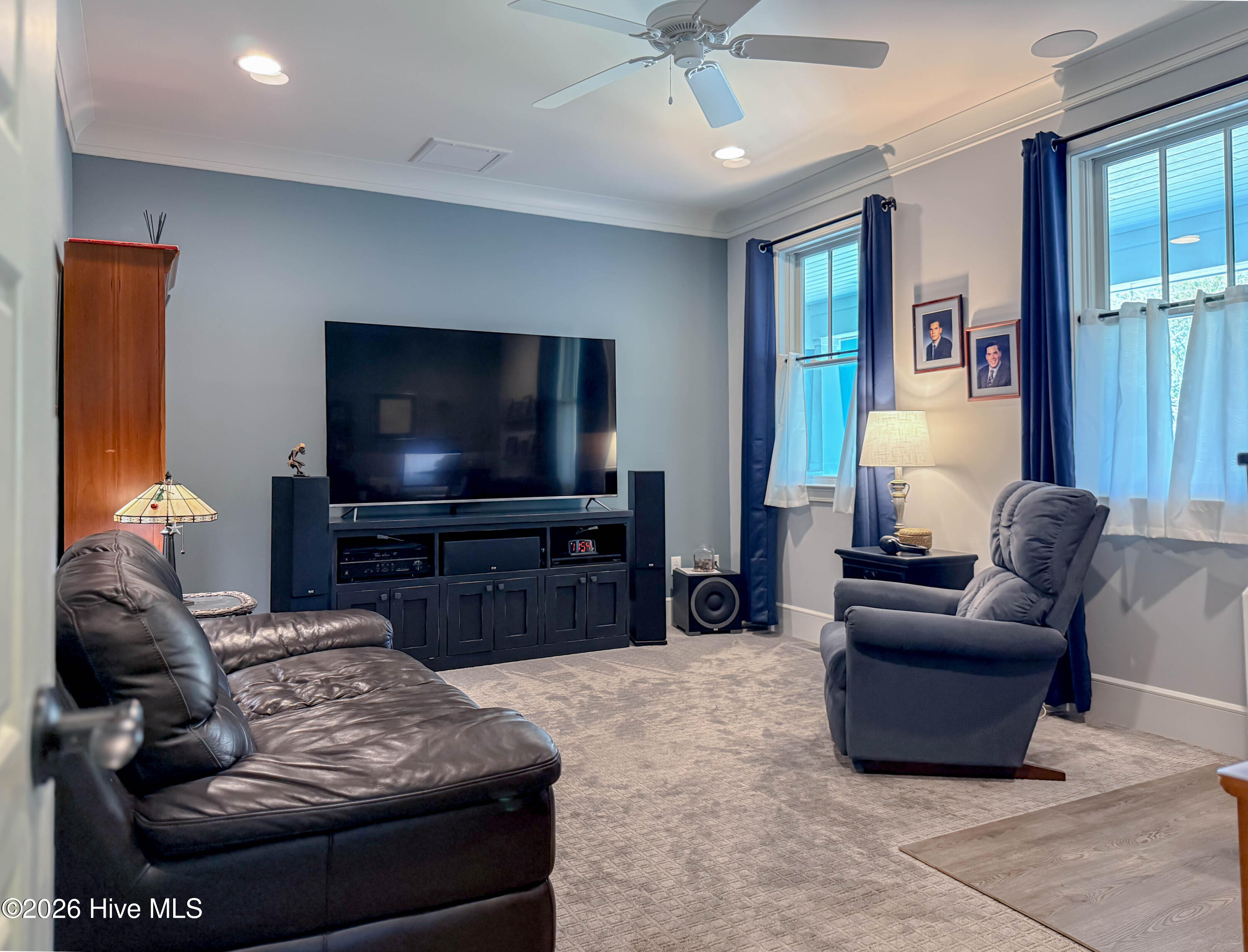 100559025 | Photo 42