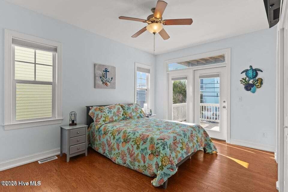 100570468 | Photo 25