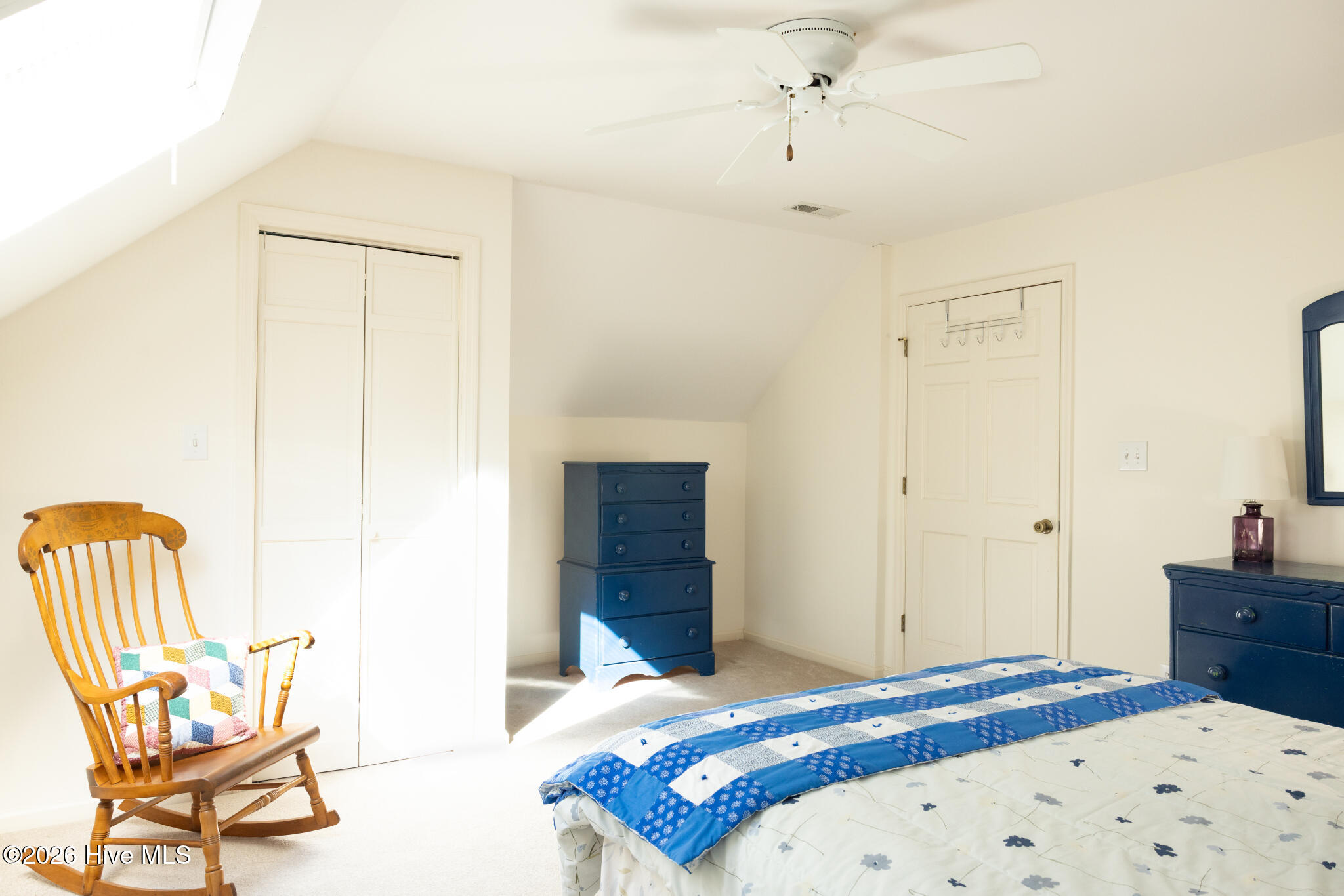 100547125 | Photo 33