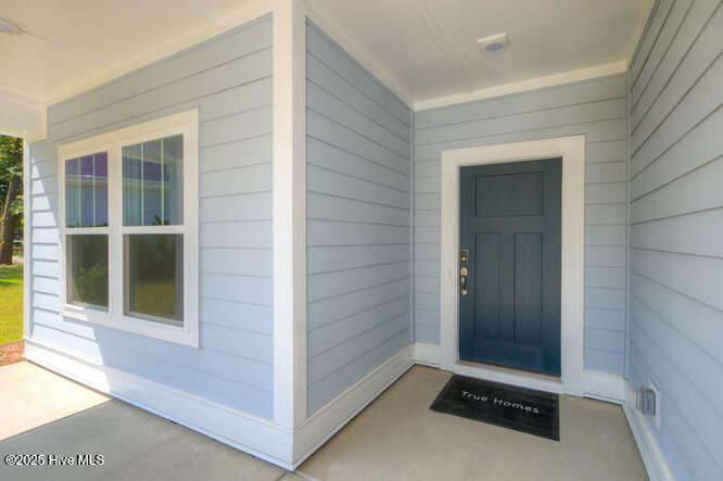 DSC 2437 8 9 Enhancer-002-037-666x444