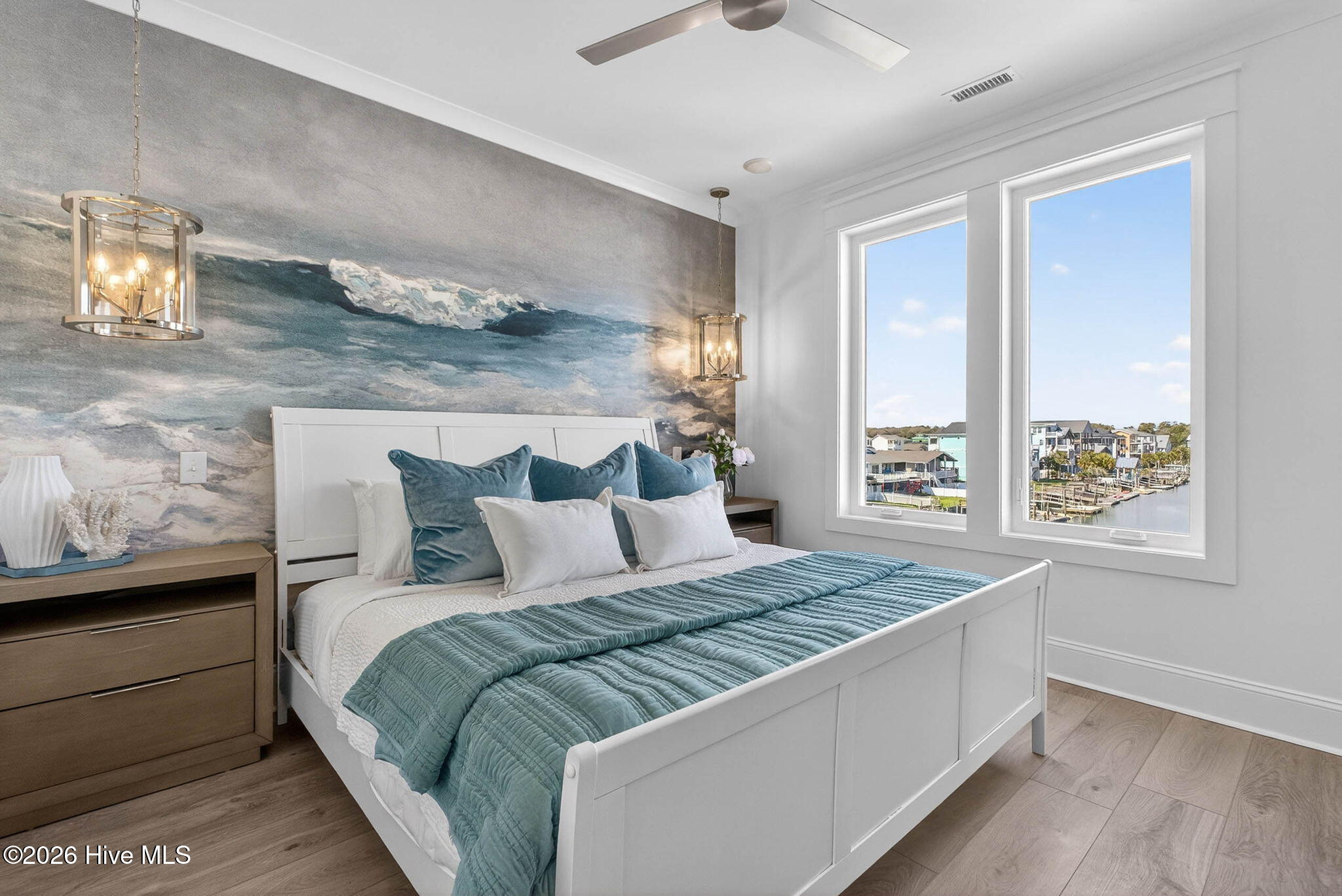 100543300 | Photo 52