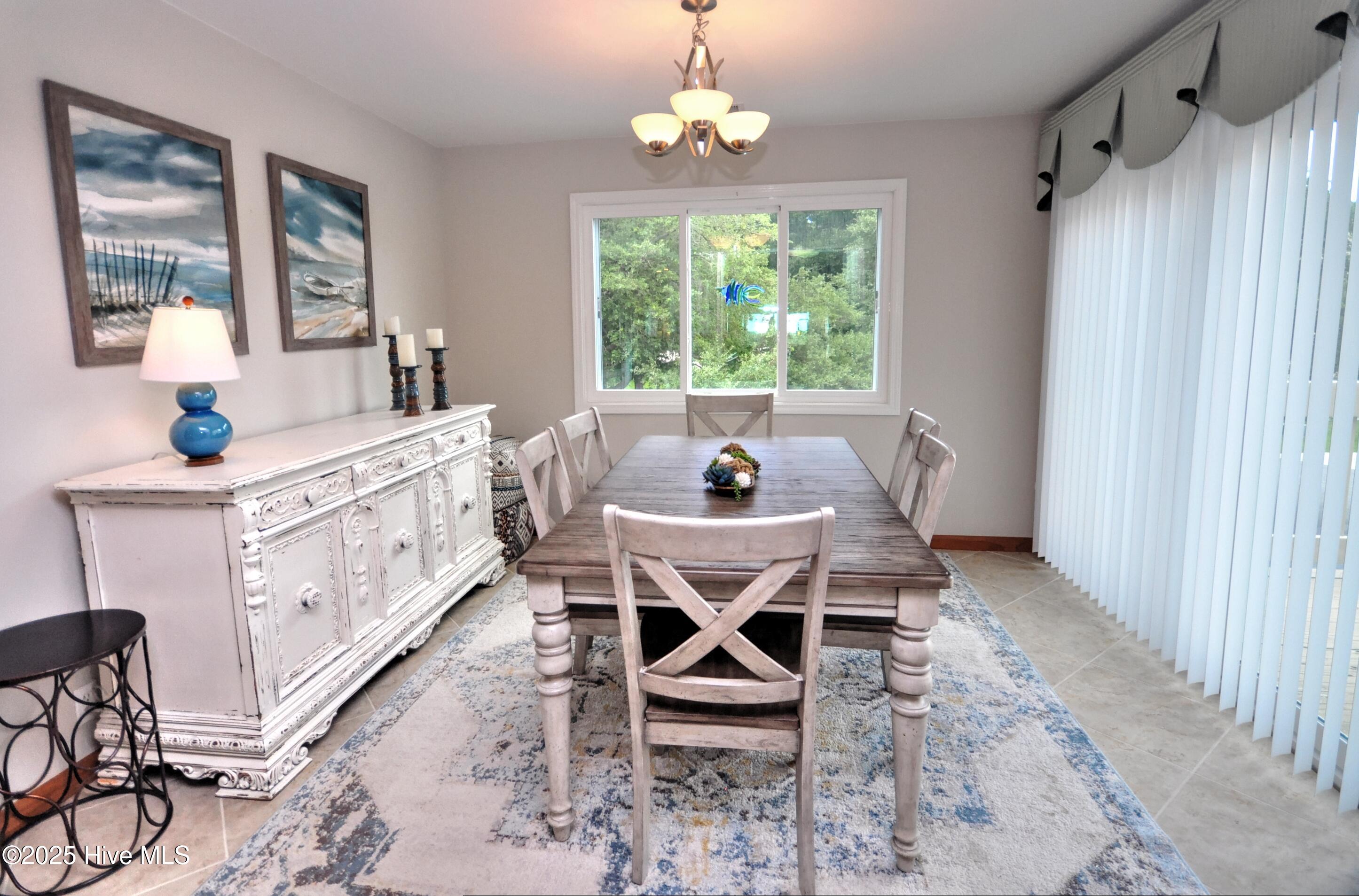 100526298 | Photo 11