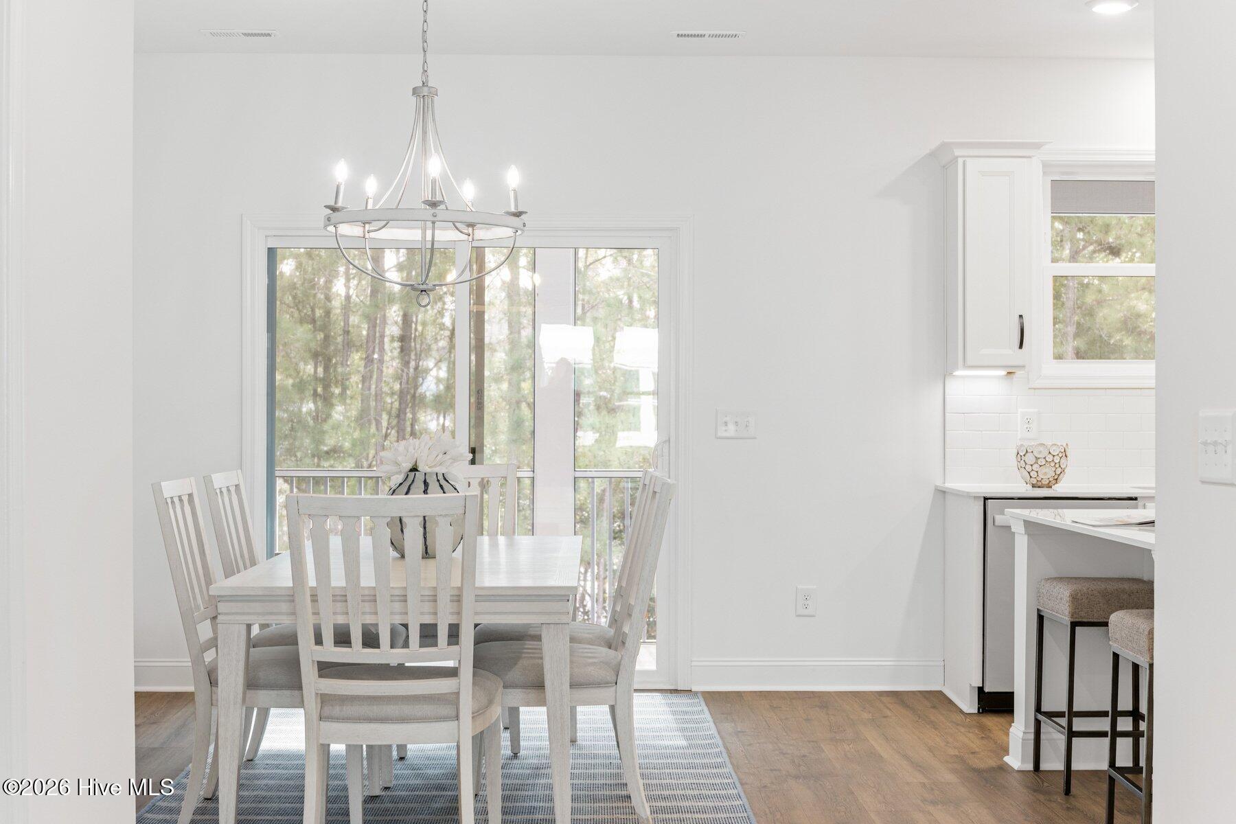 100524415 | Photo 29