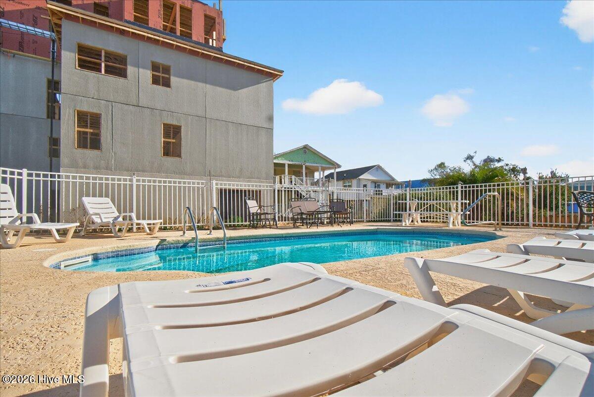 100549293 | Photo 92