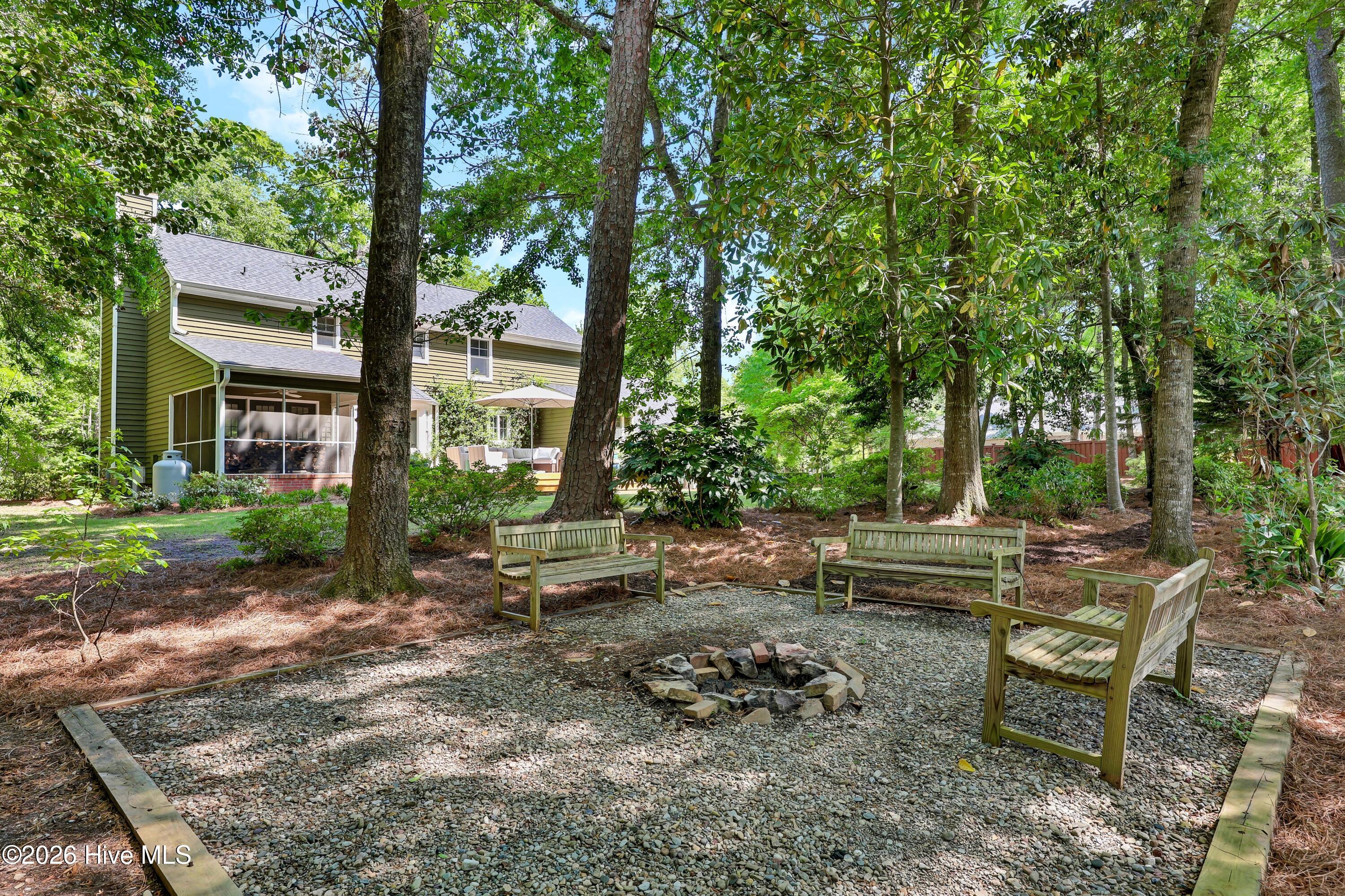 100569392 | Photo 44