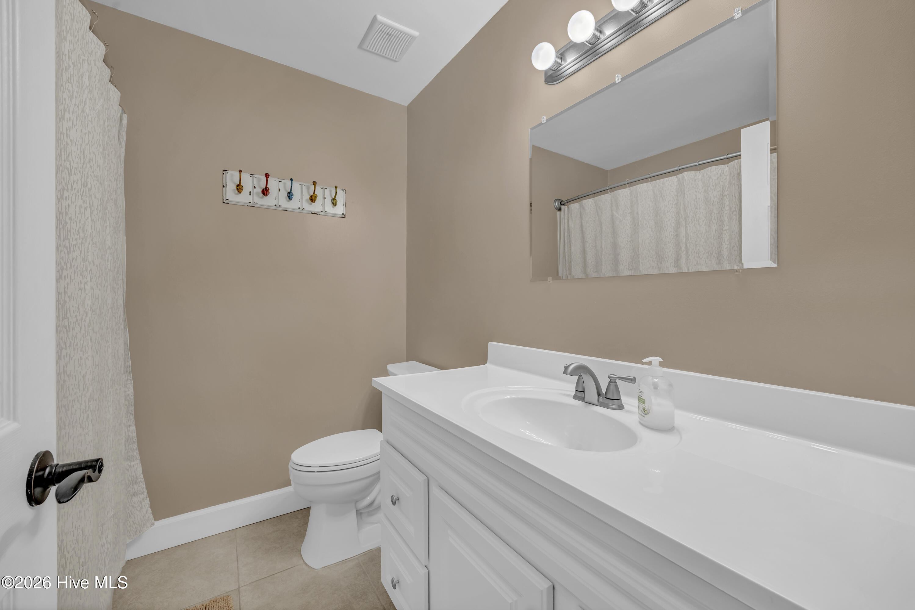 100549166 | Photo 19