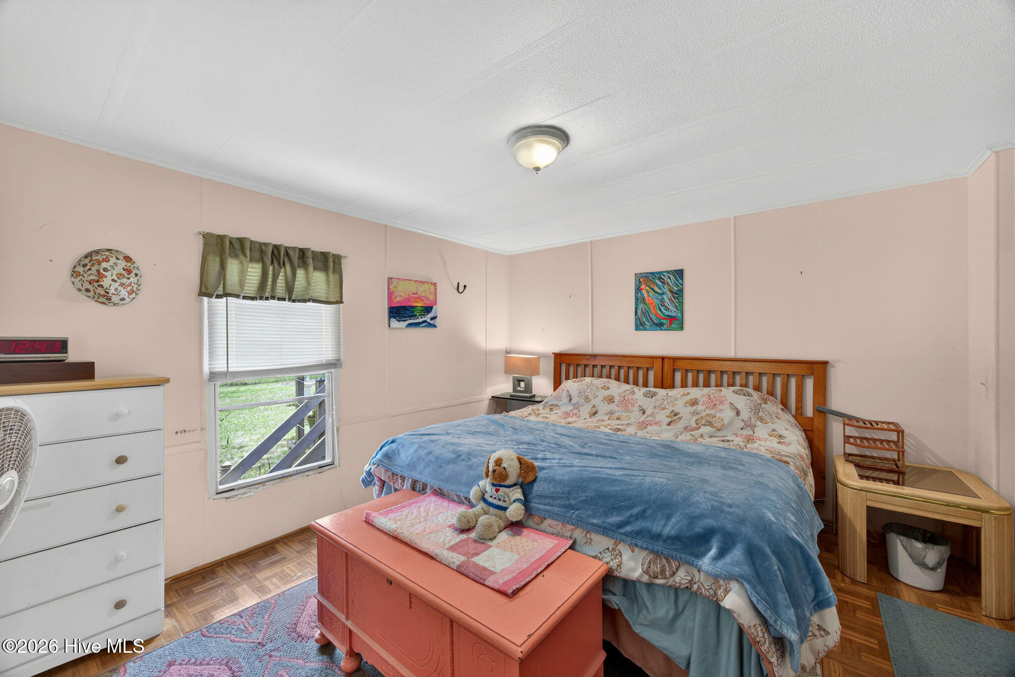 100566333 | Photo 21