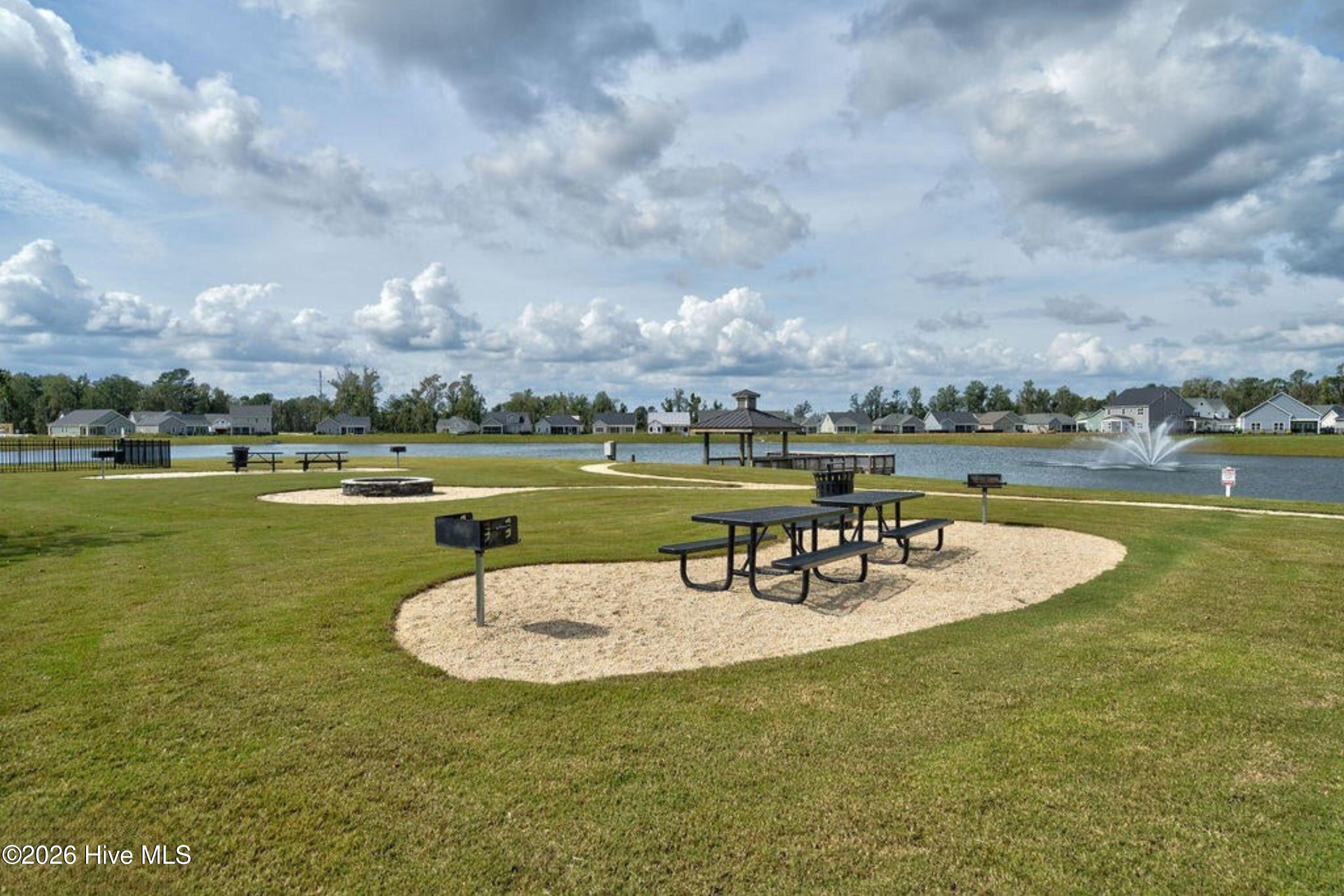 100562294 | Photo 46