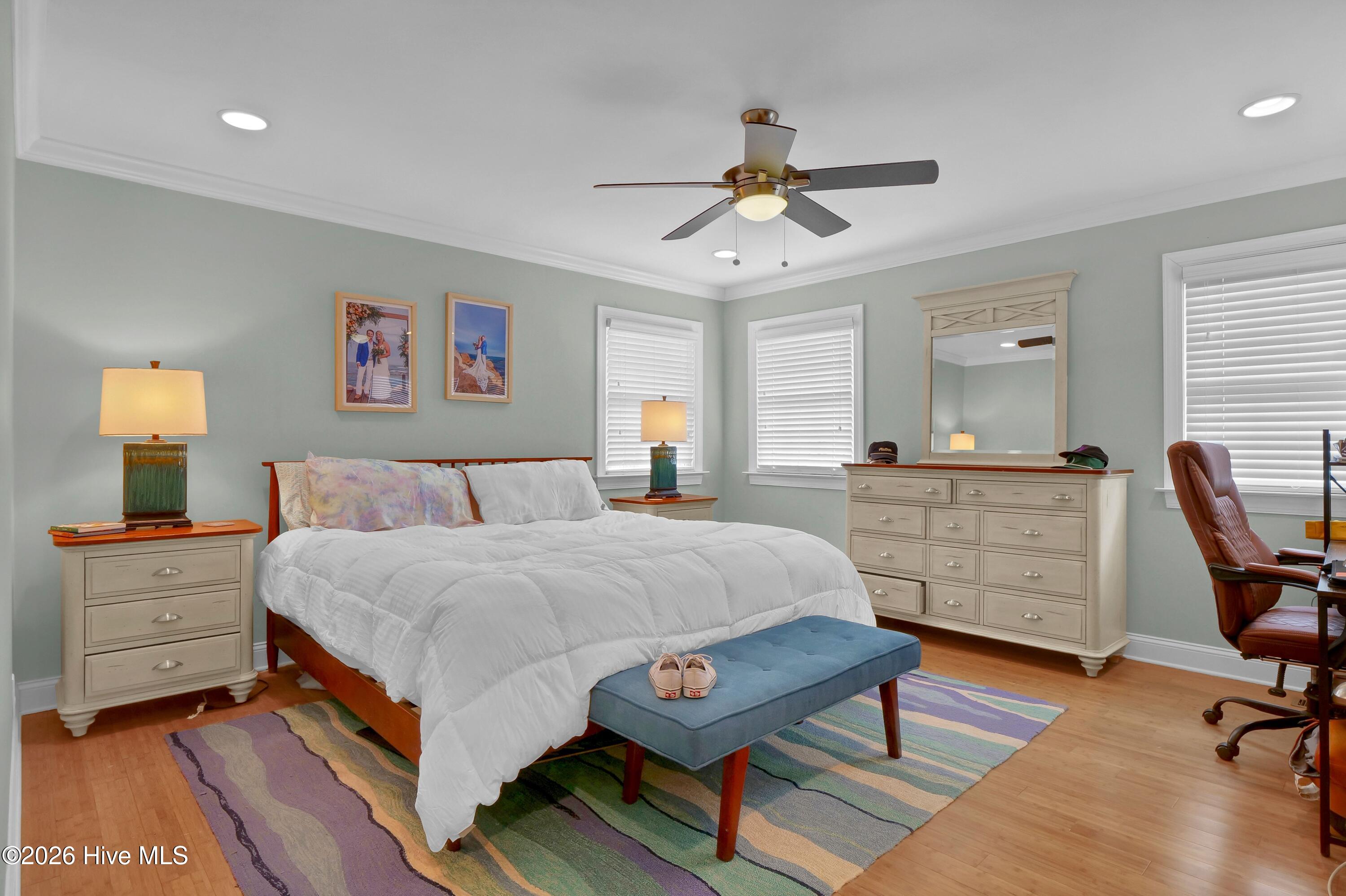 100557550 | Photo 14