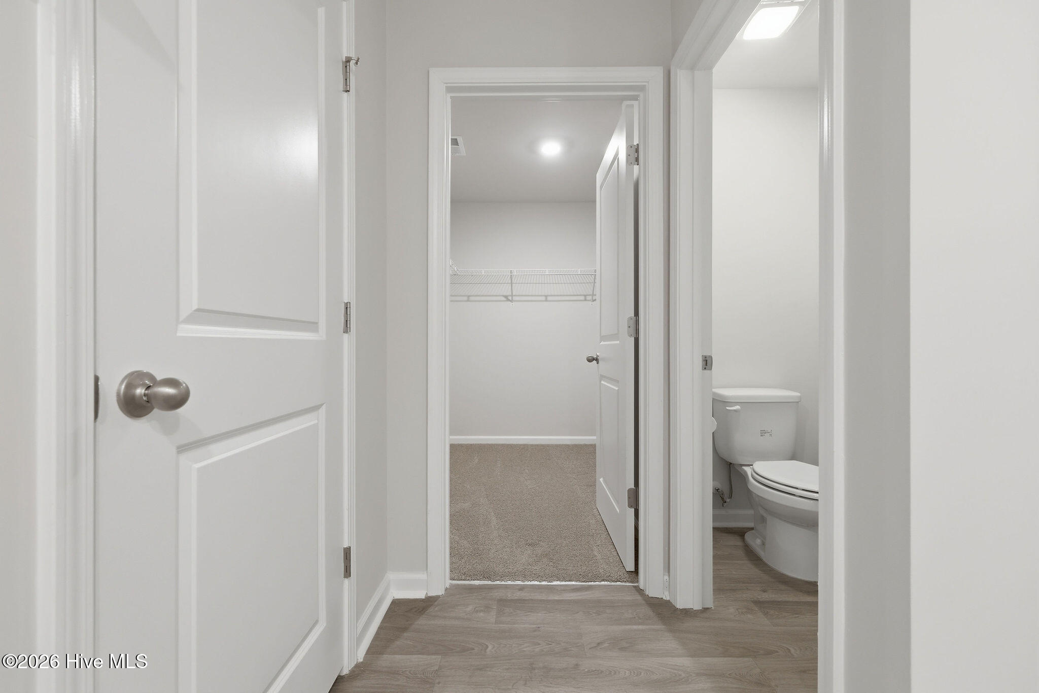 100568433 | Photo 26