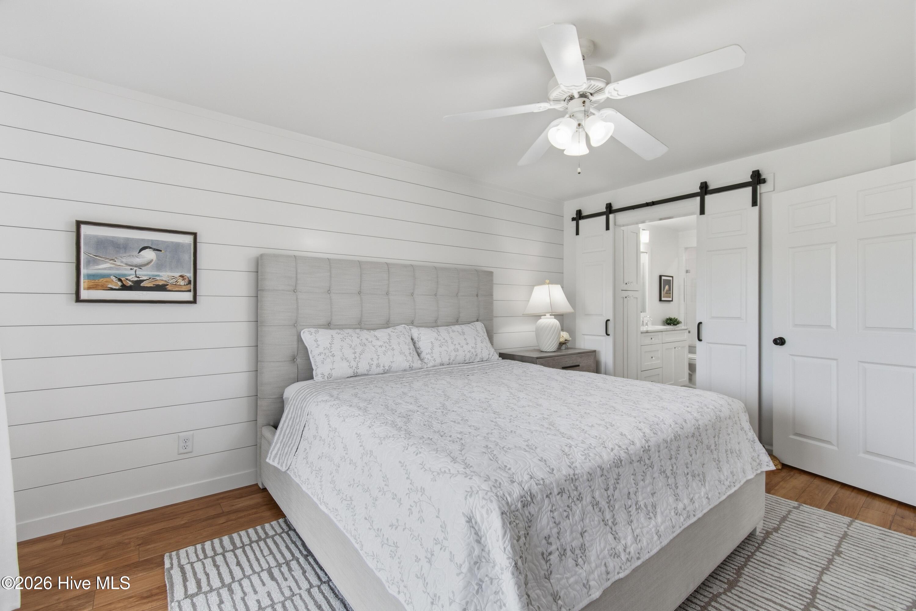 100562563 | Photo 17