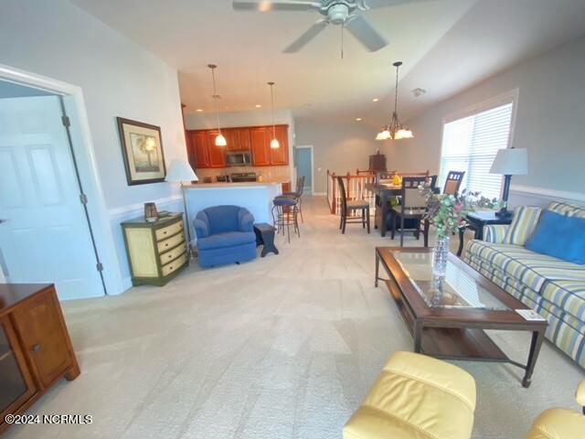 100569387 | Photo 25