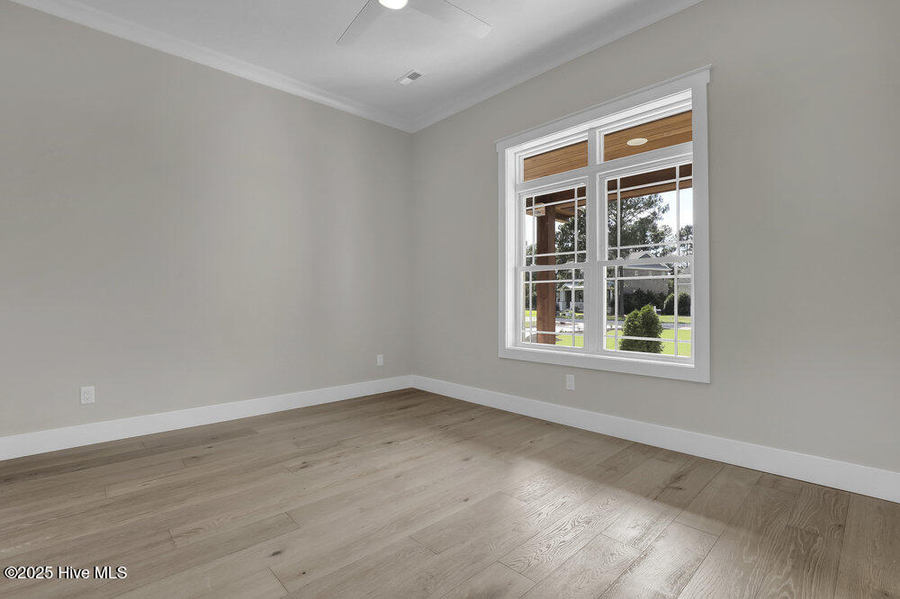 100509859 | Photo 29