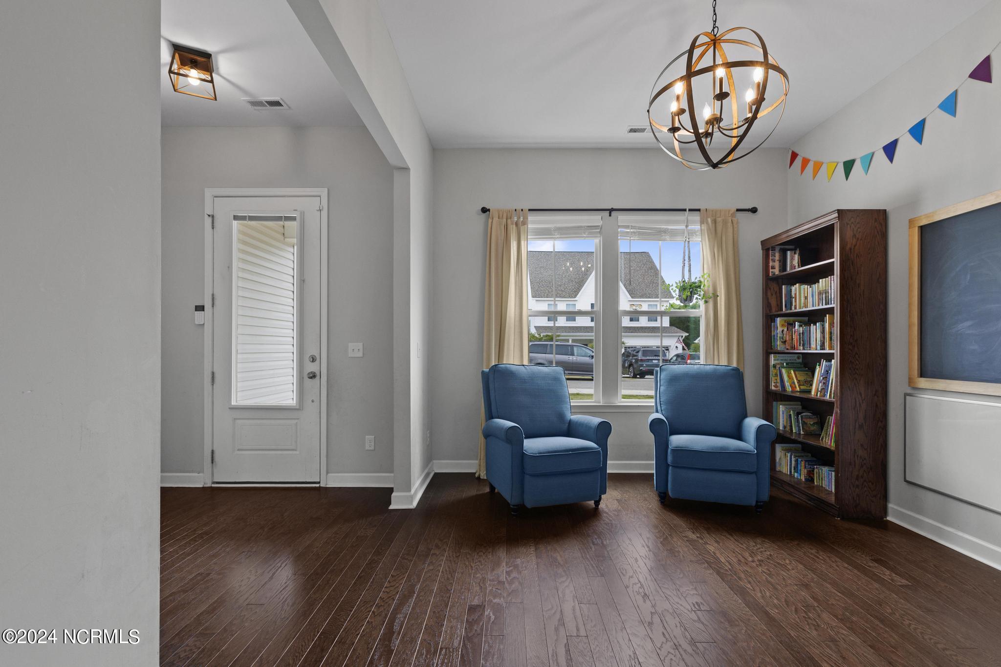 100567760 | Photo 10