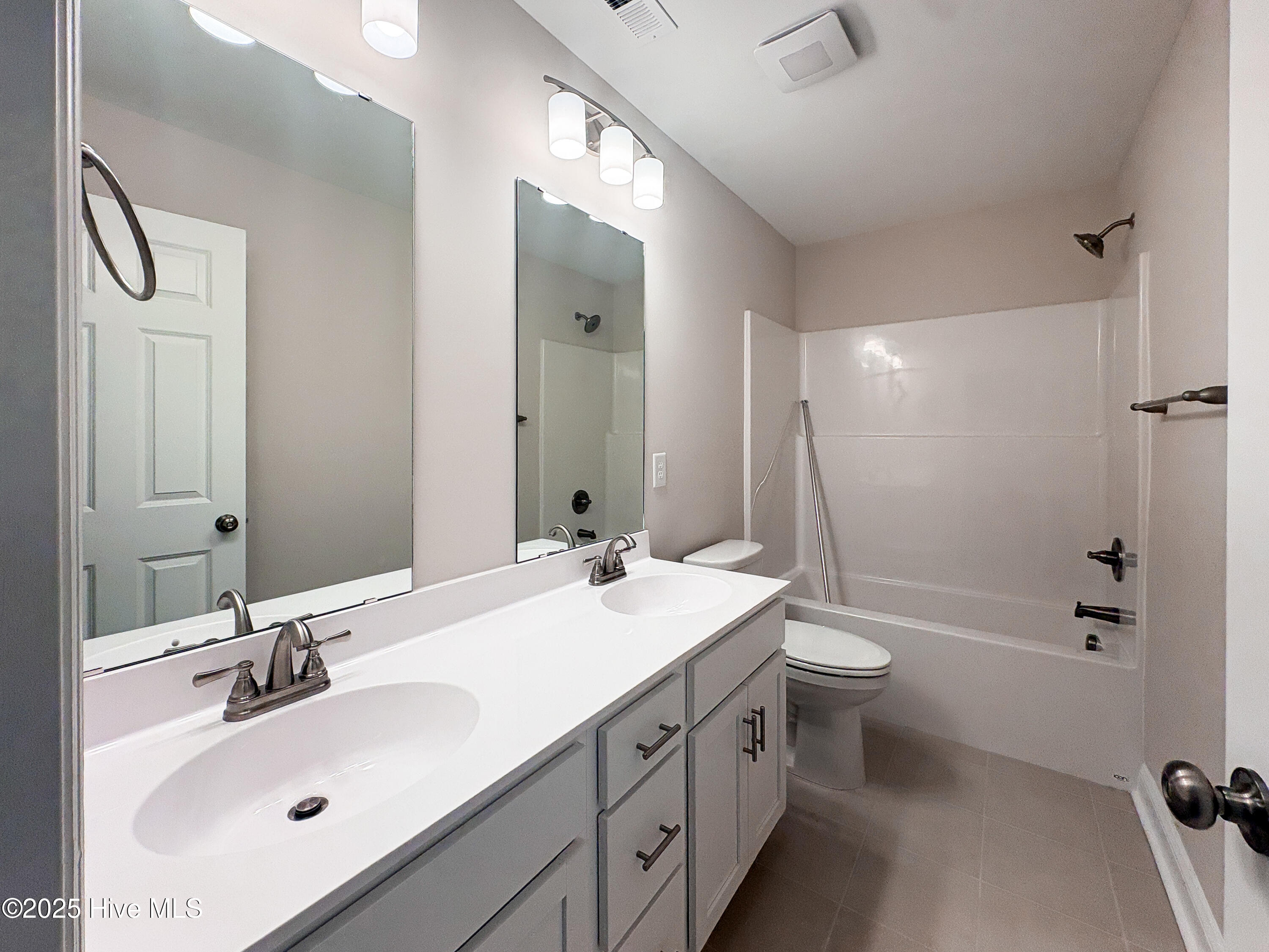 100544649 | Photo 25