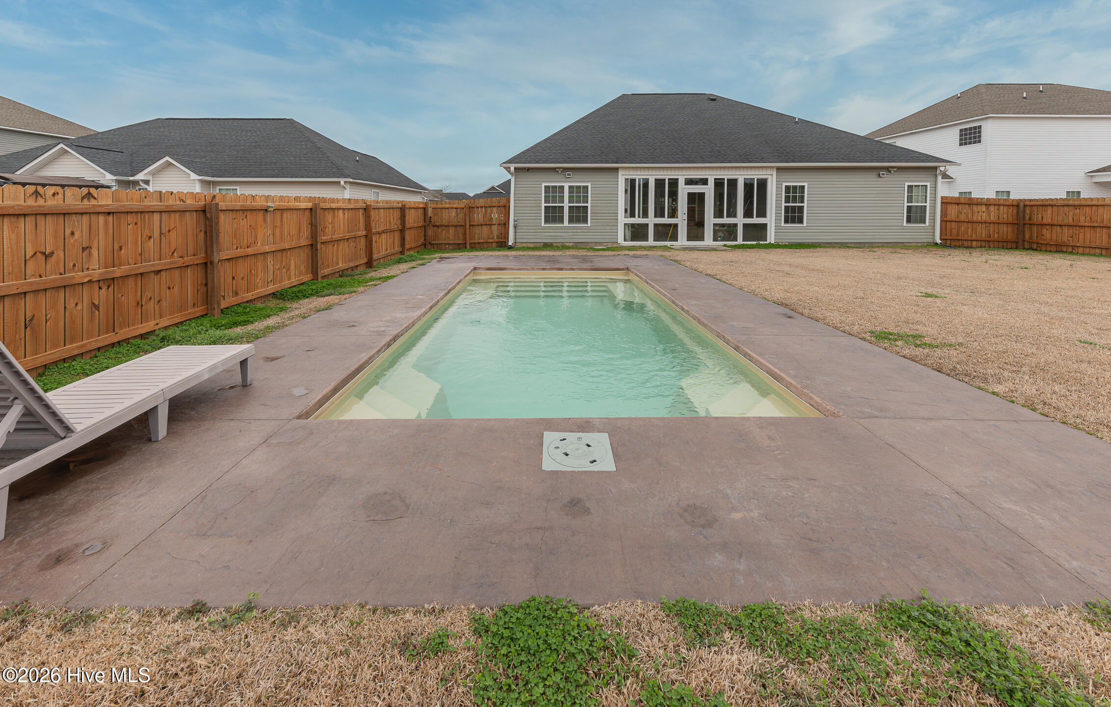 100556125 | Photo 44