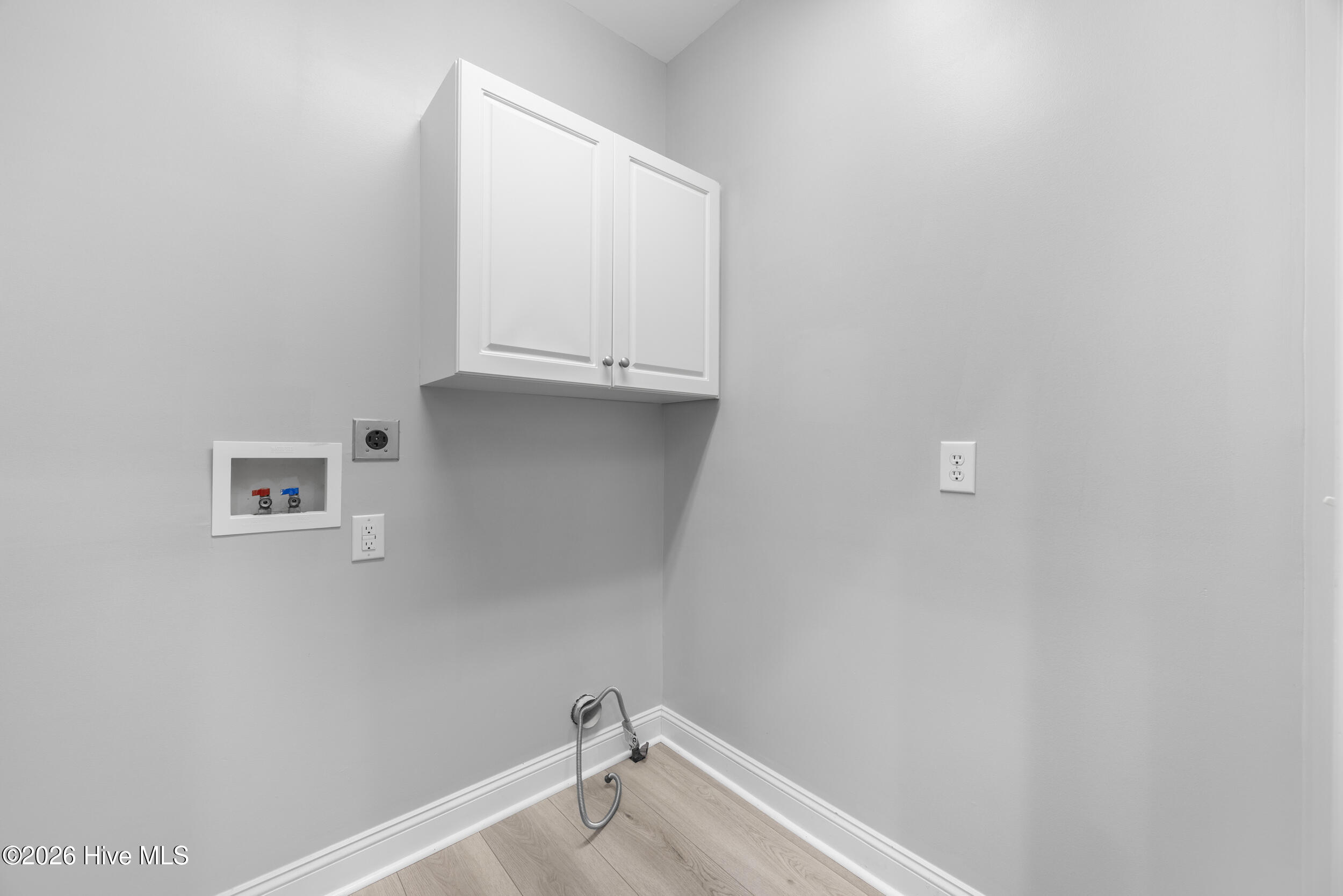 100569506 | Photo 38