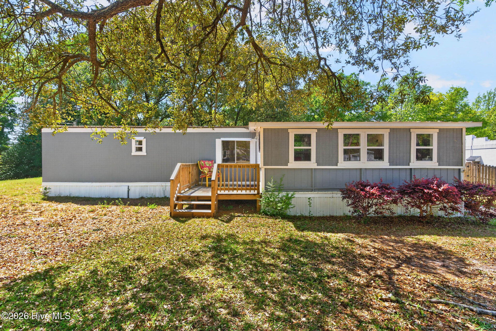 100567850 | Photo 42