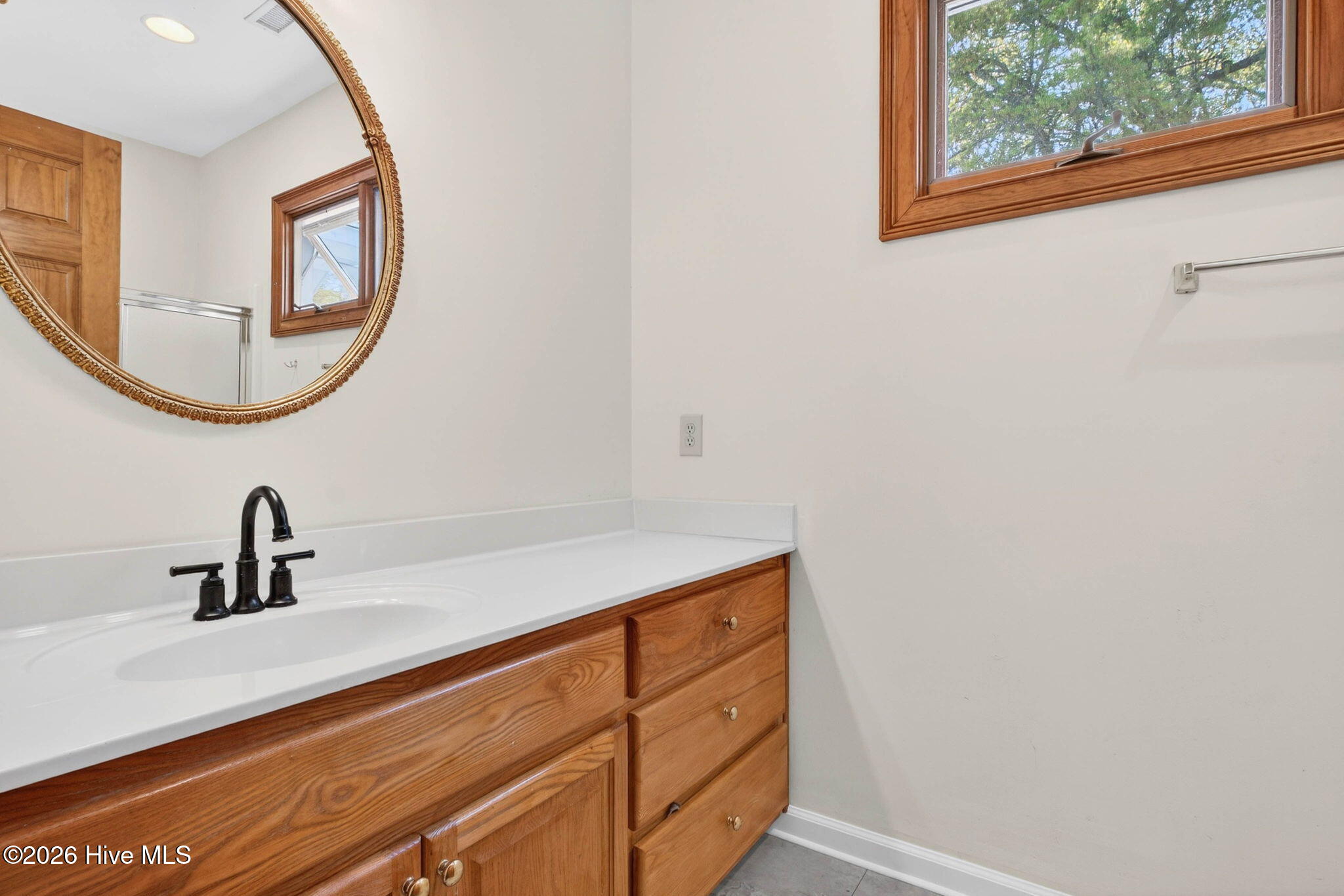 100564885 | Photo 66