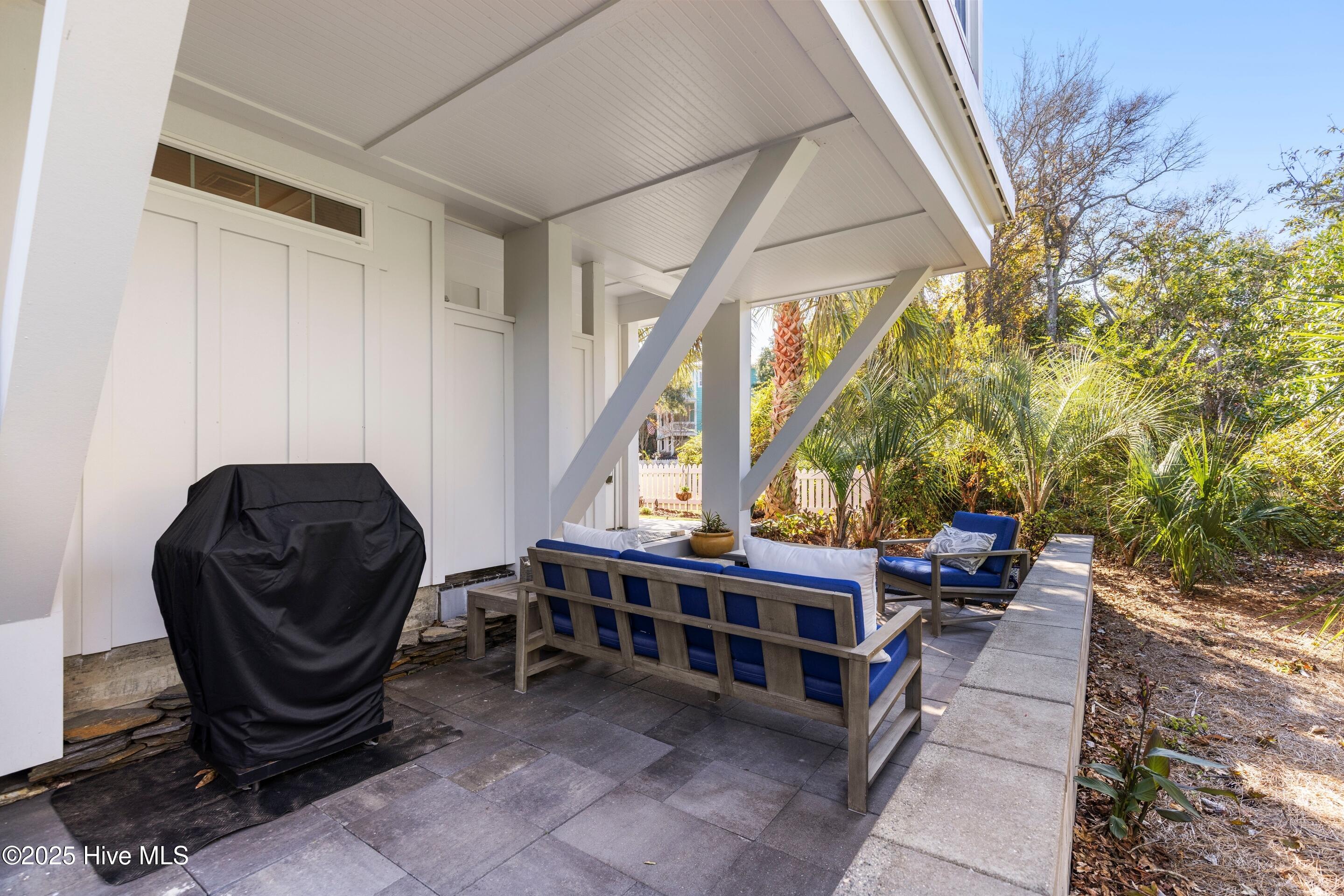 100540413 | Photo 57