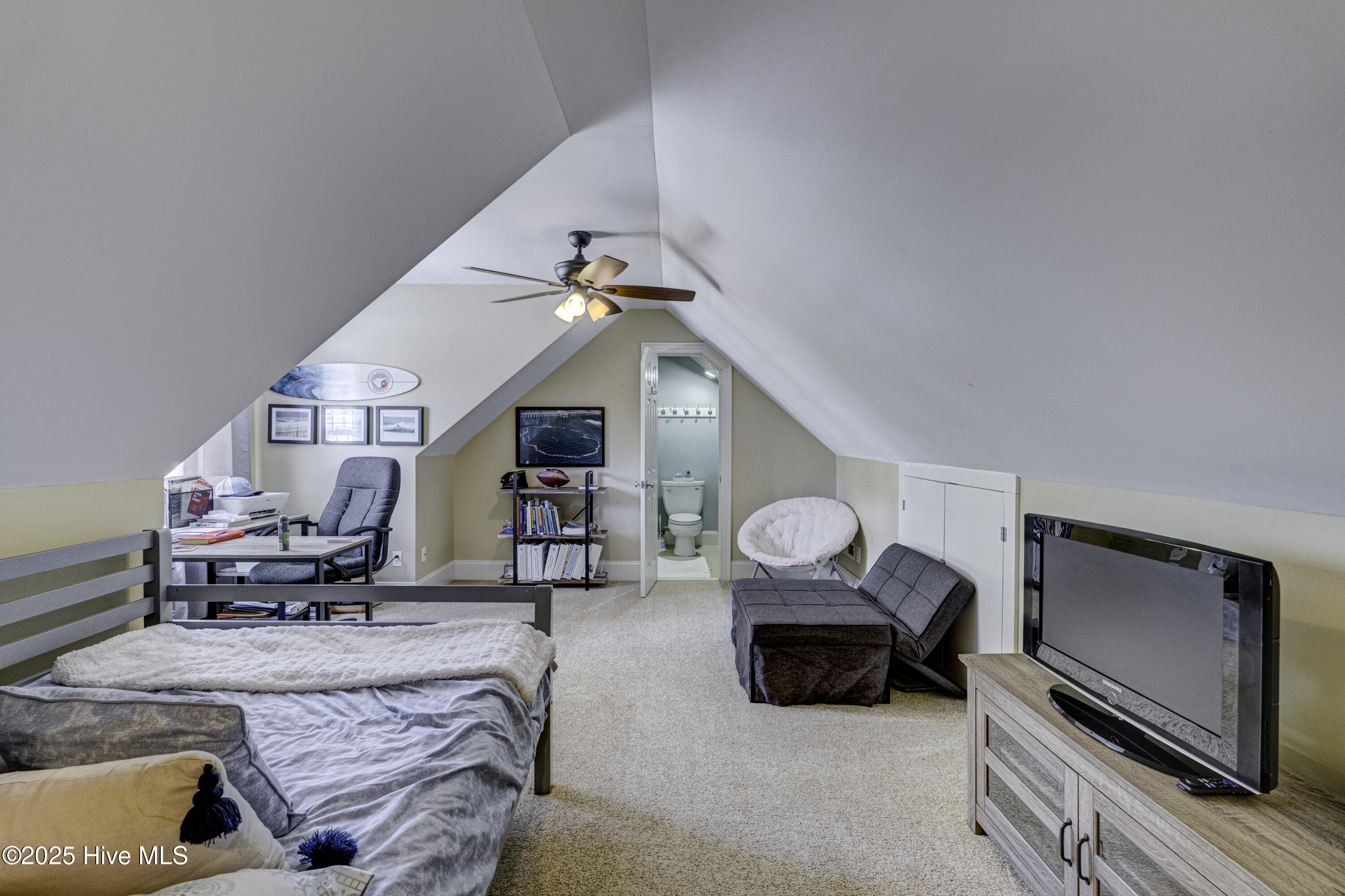 100535158 | Photo 49