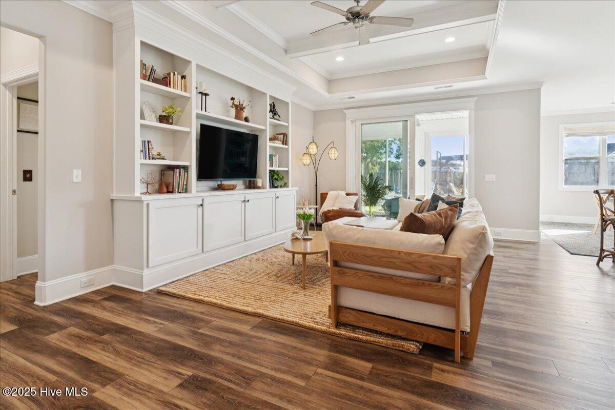 186 Autumn Breeze Lane NE, Bolivia, NC 28422 – photo 19: 186 Autumn Breeze Lane - Living Room