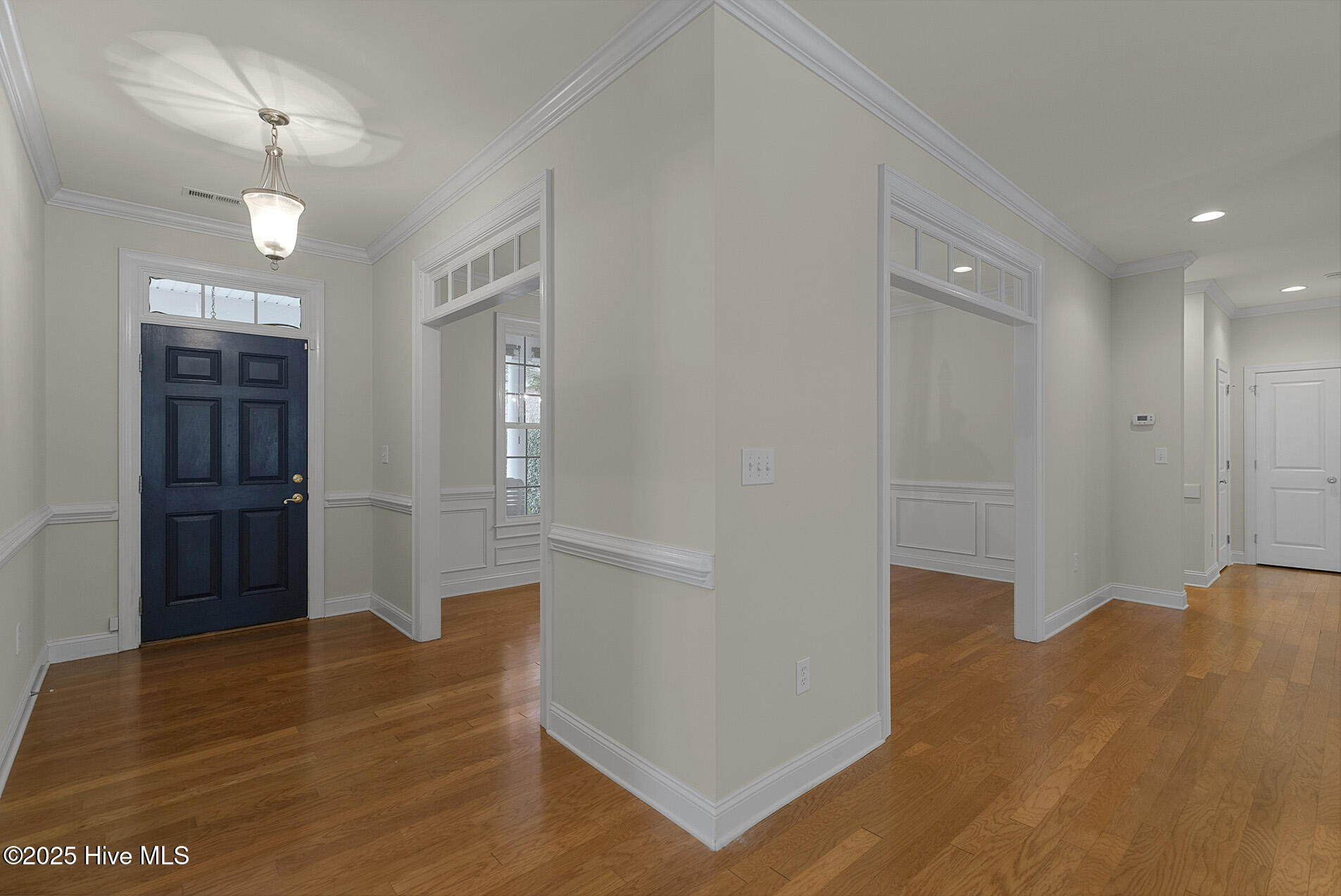 100558223 | Photo 10