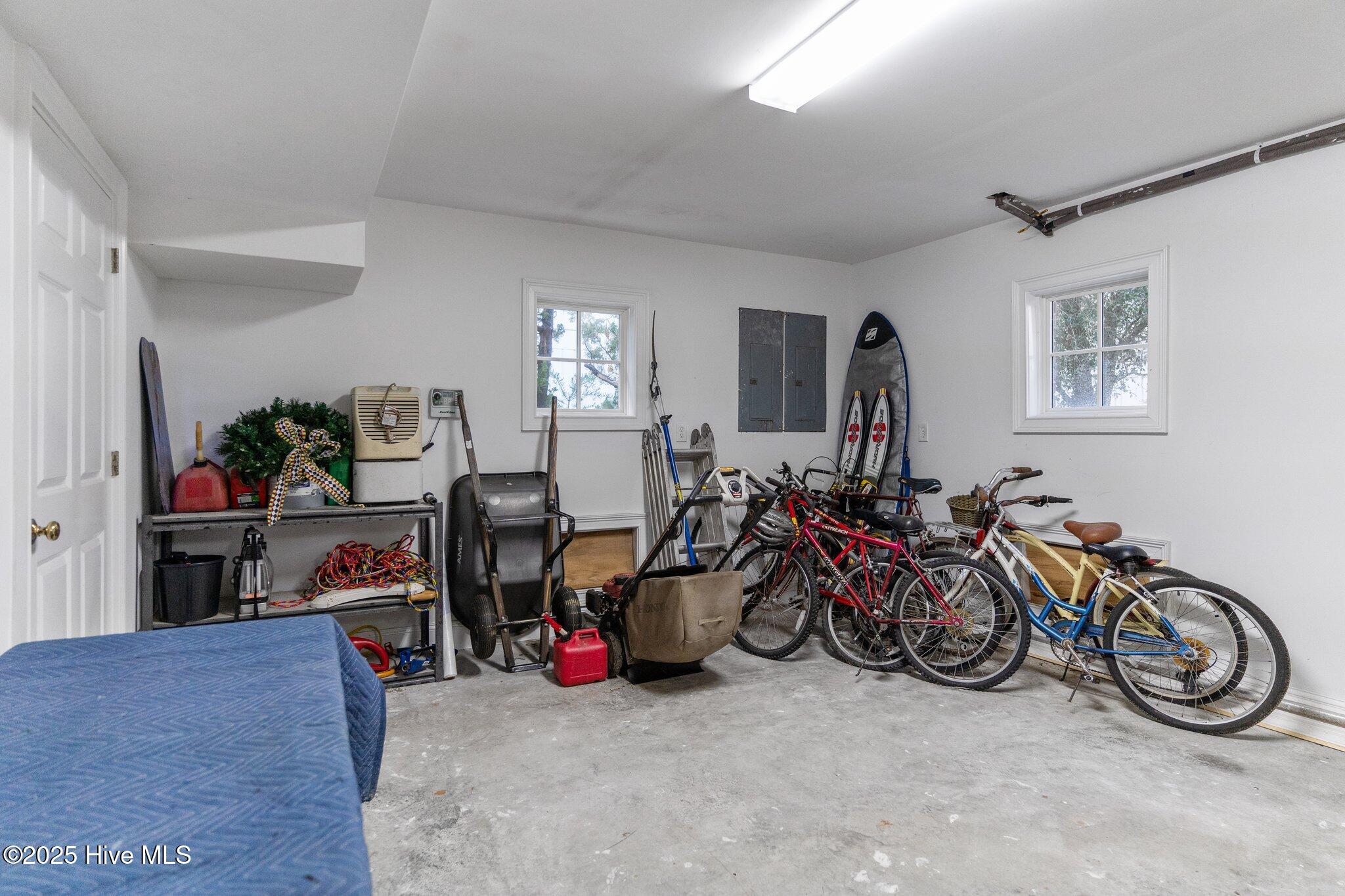 100525700 | Photo 57