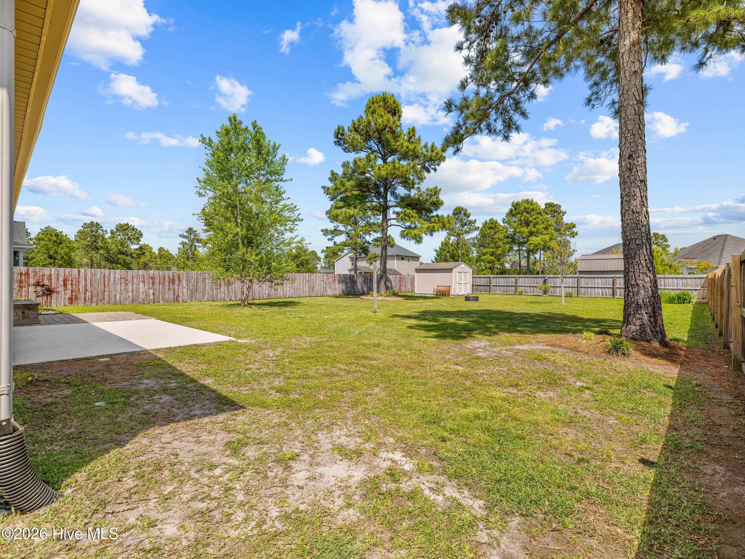 100567320 | Photo 47