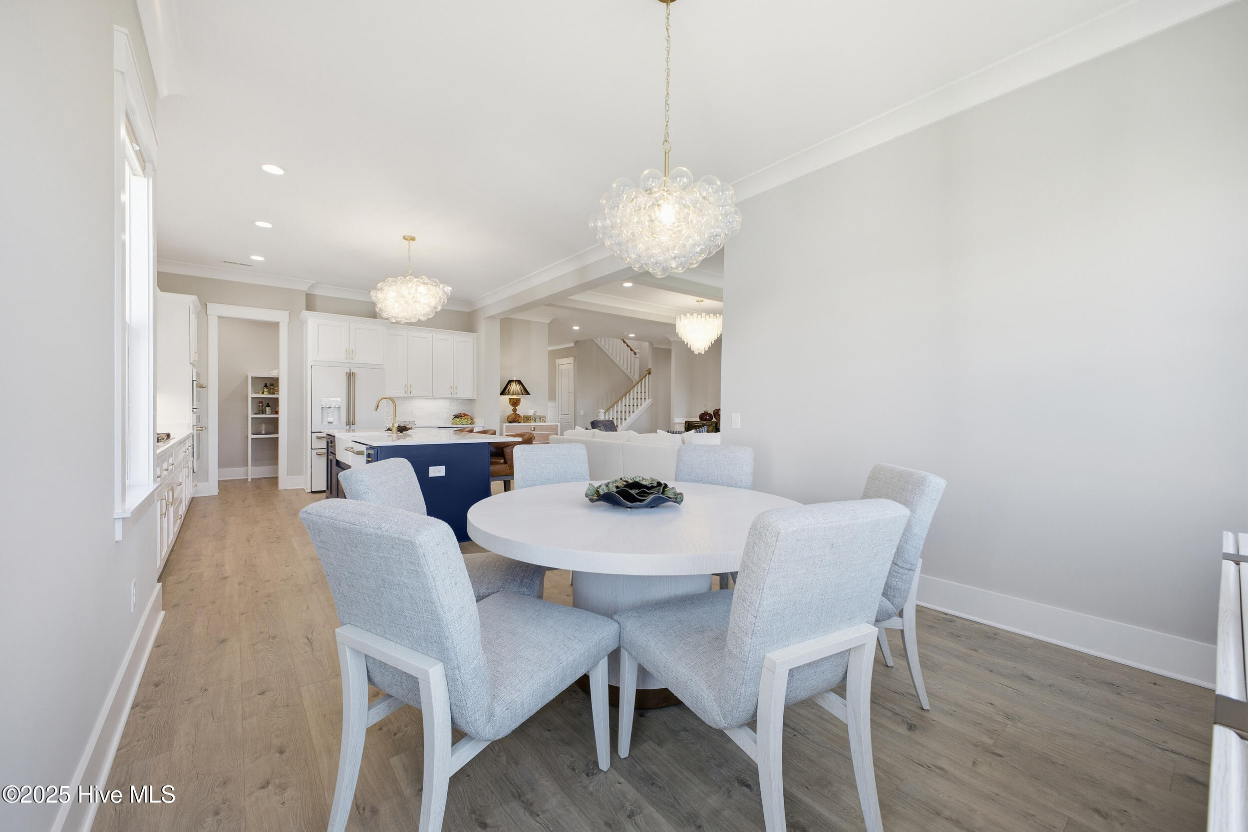 100540842 | Photo 27