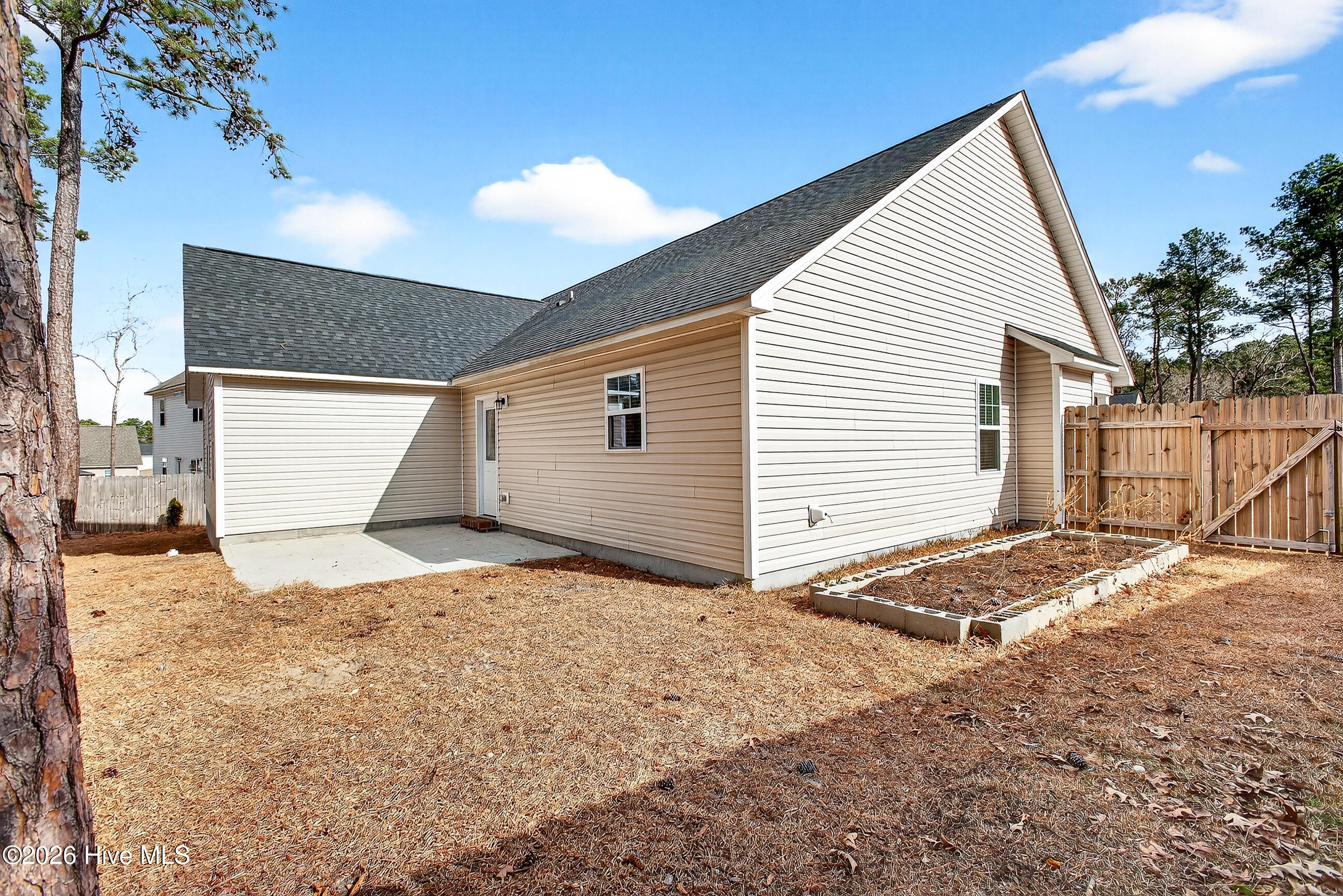 100549361 | Photo 29