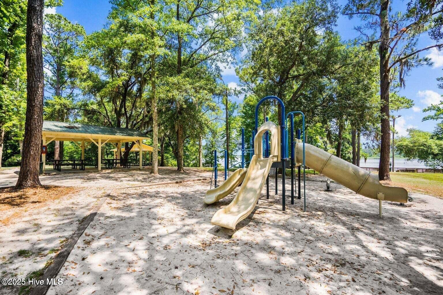 100543614 | Photo 49