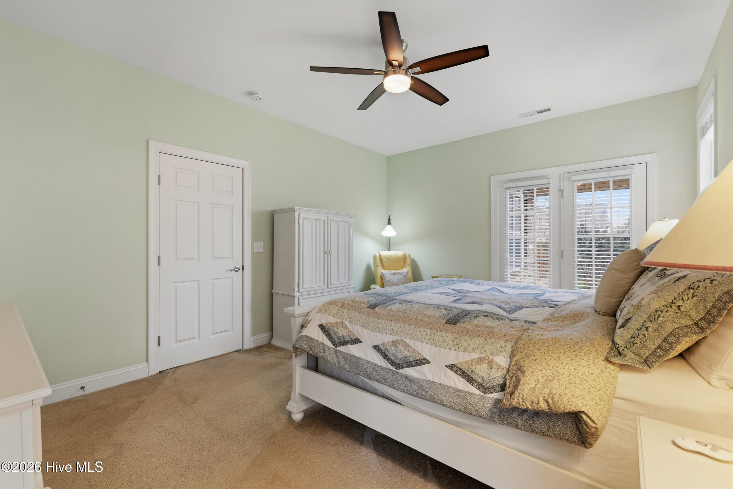 100557149 | Photo 22