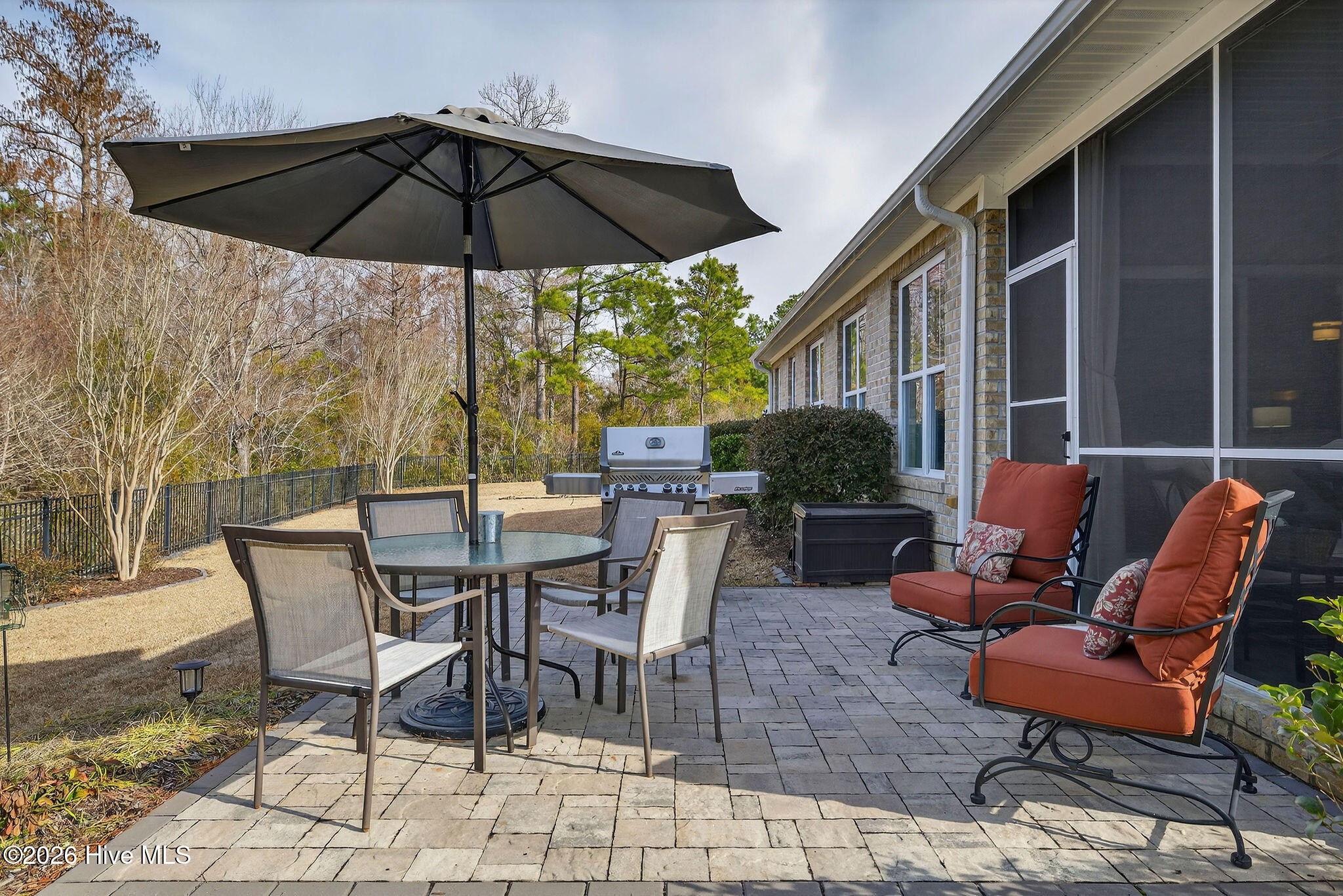 100558265 | Photo 45