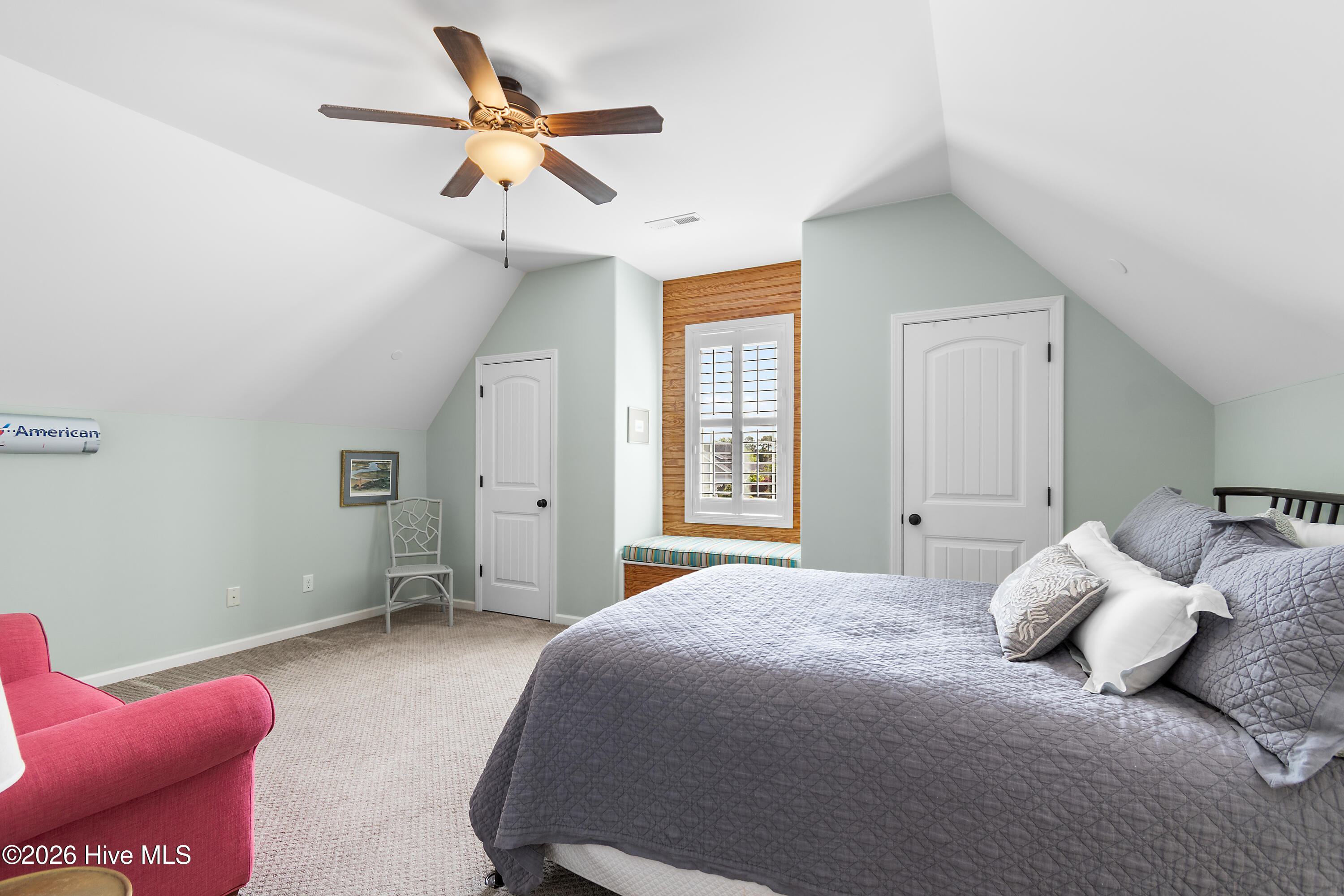 100566075 | Photo 37