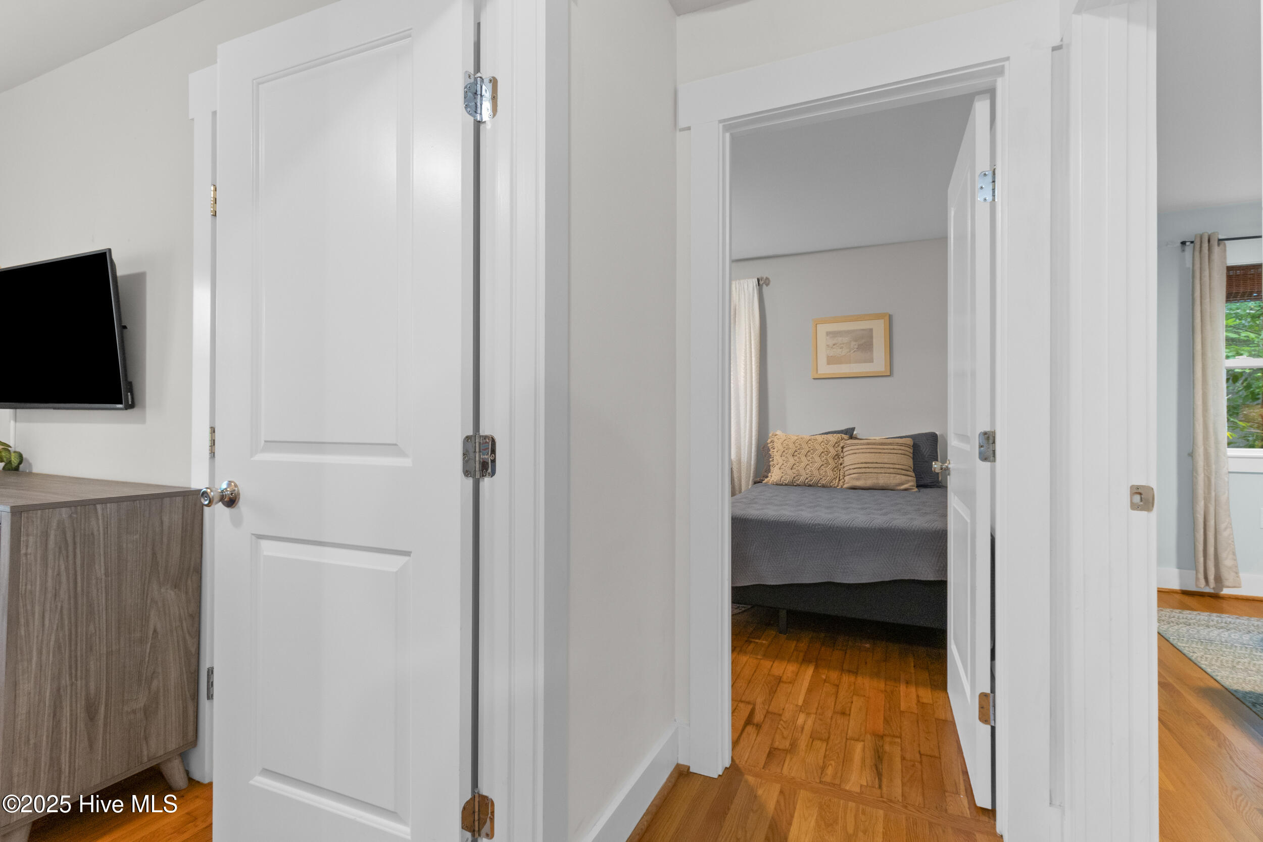 100557654 | Photo 21