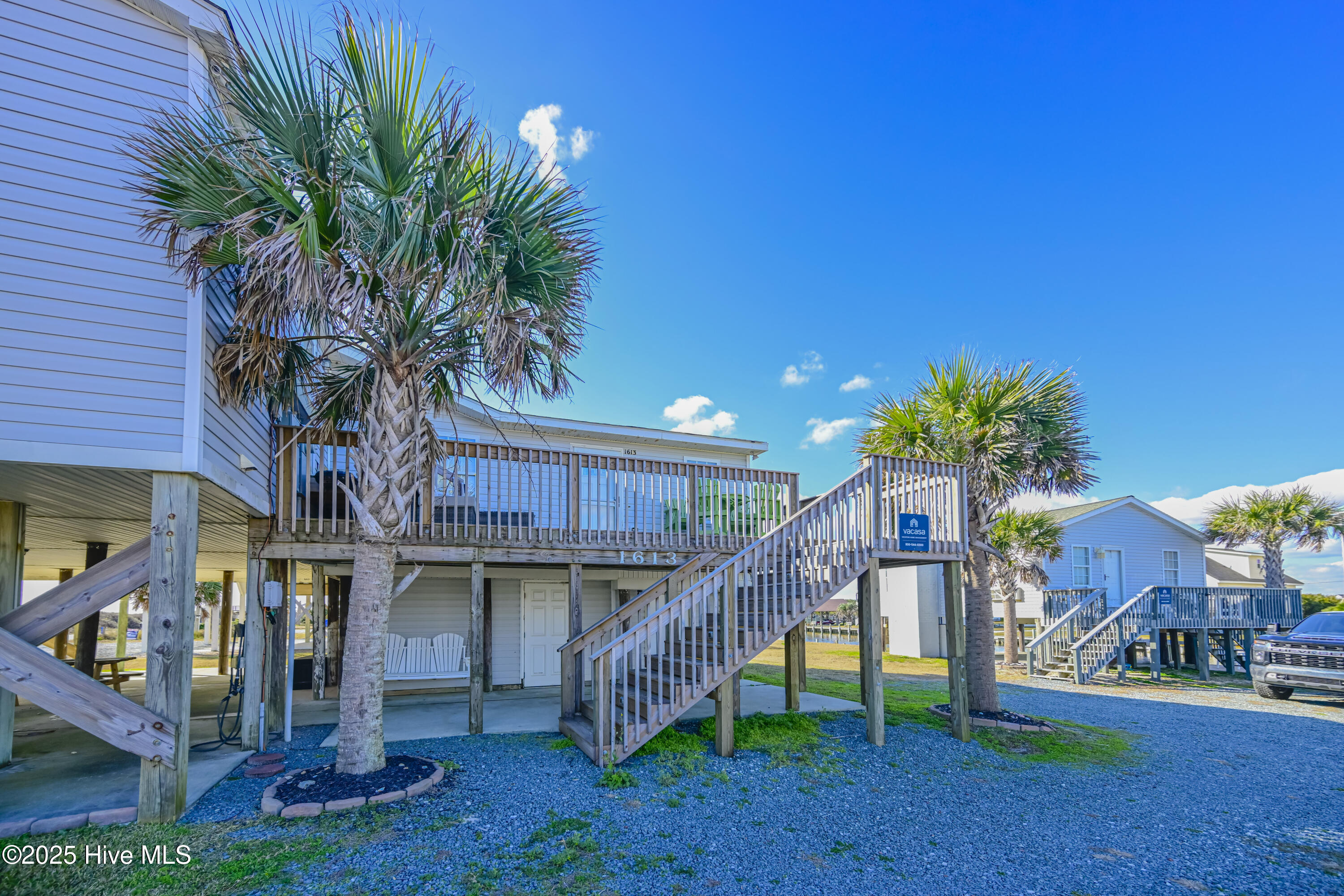 100482049 | Photo 13