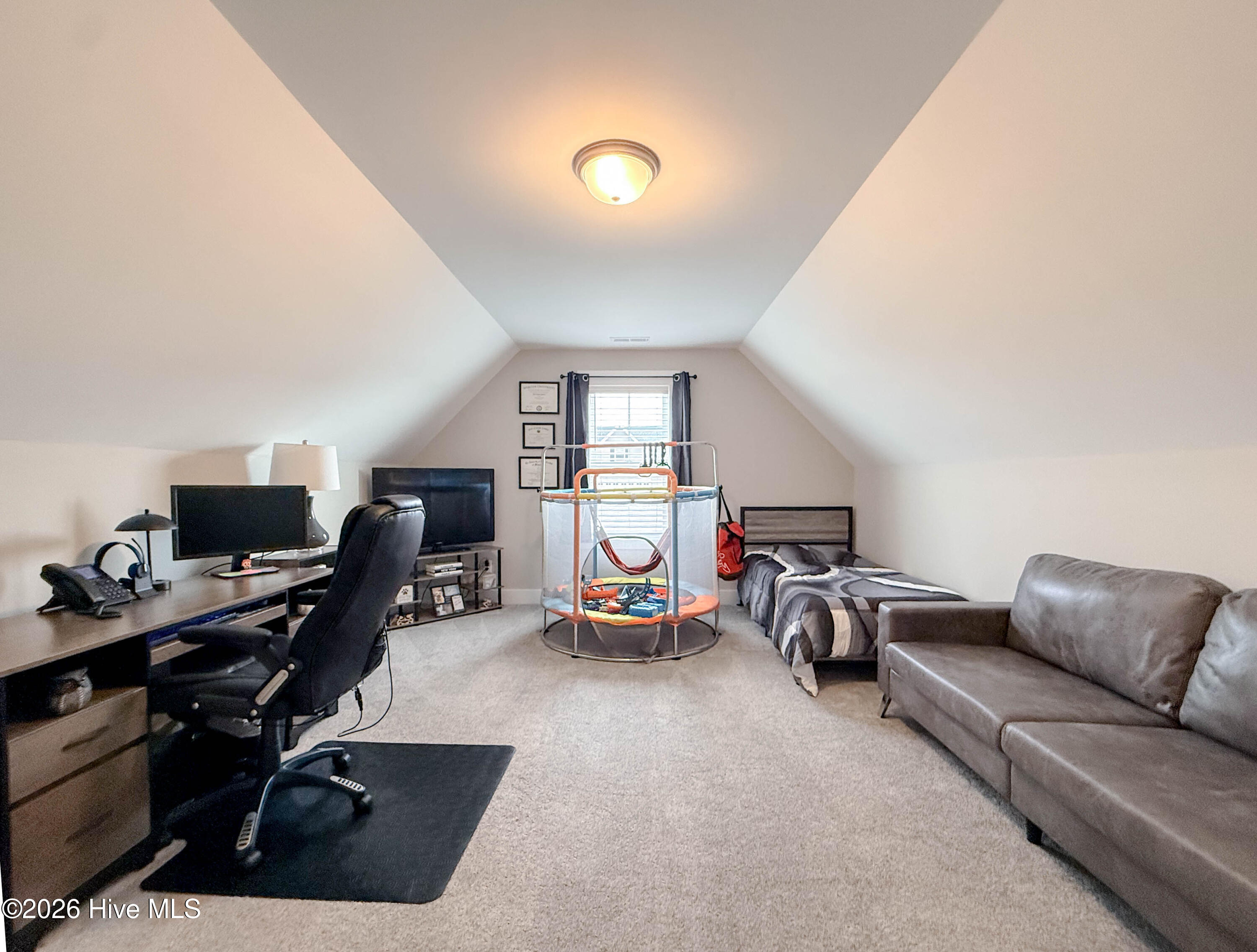 100560693 | Photo 66