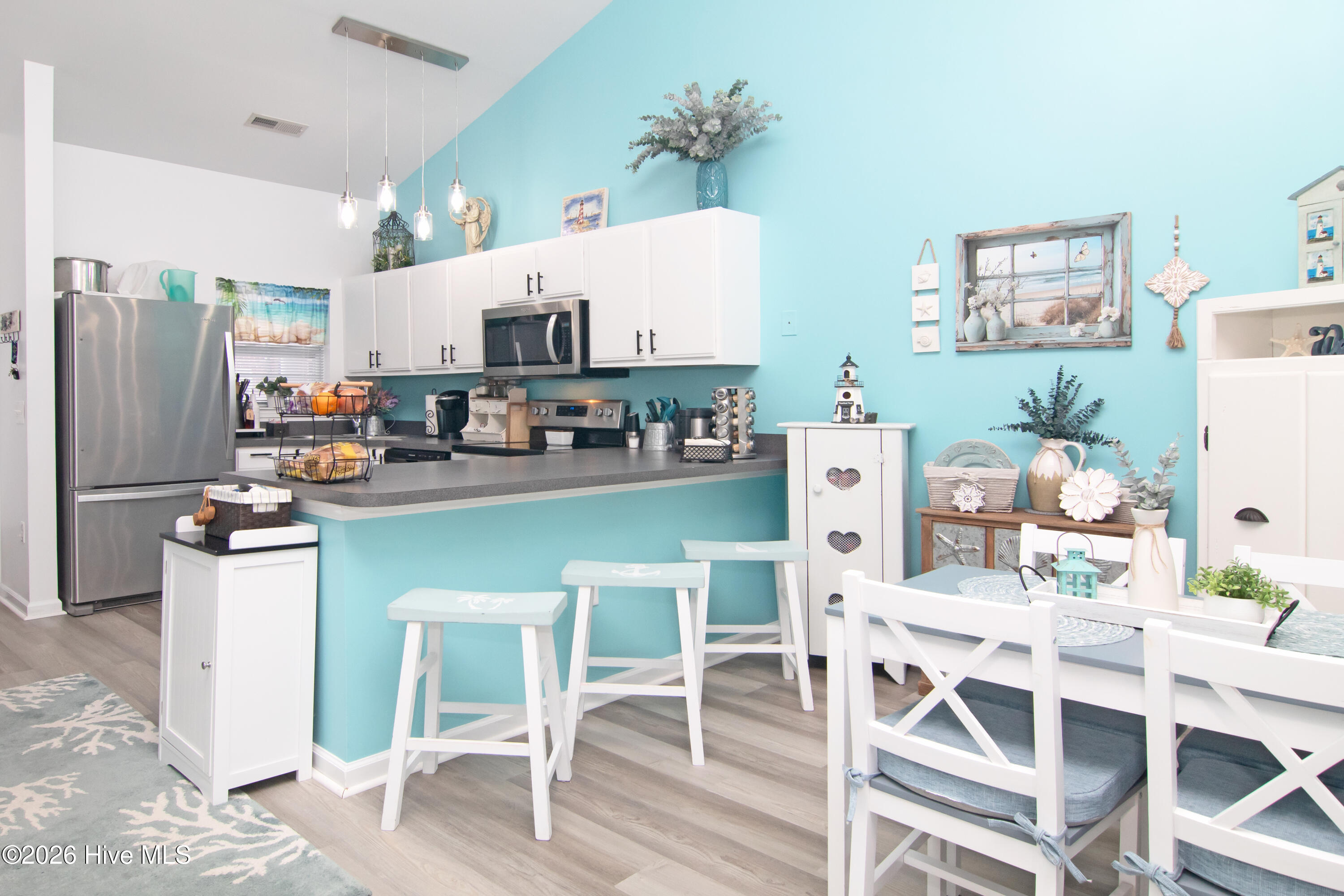 100549020 | Photo 14