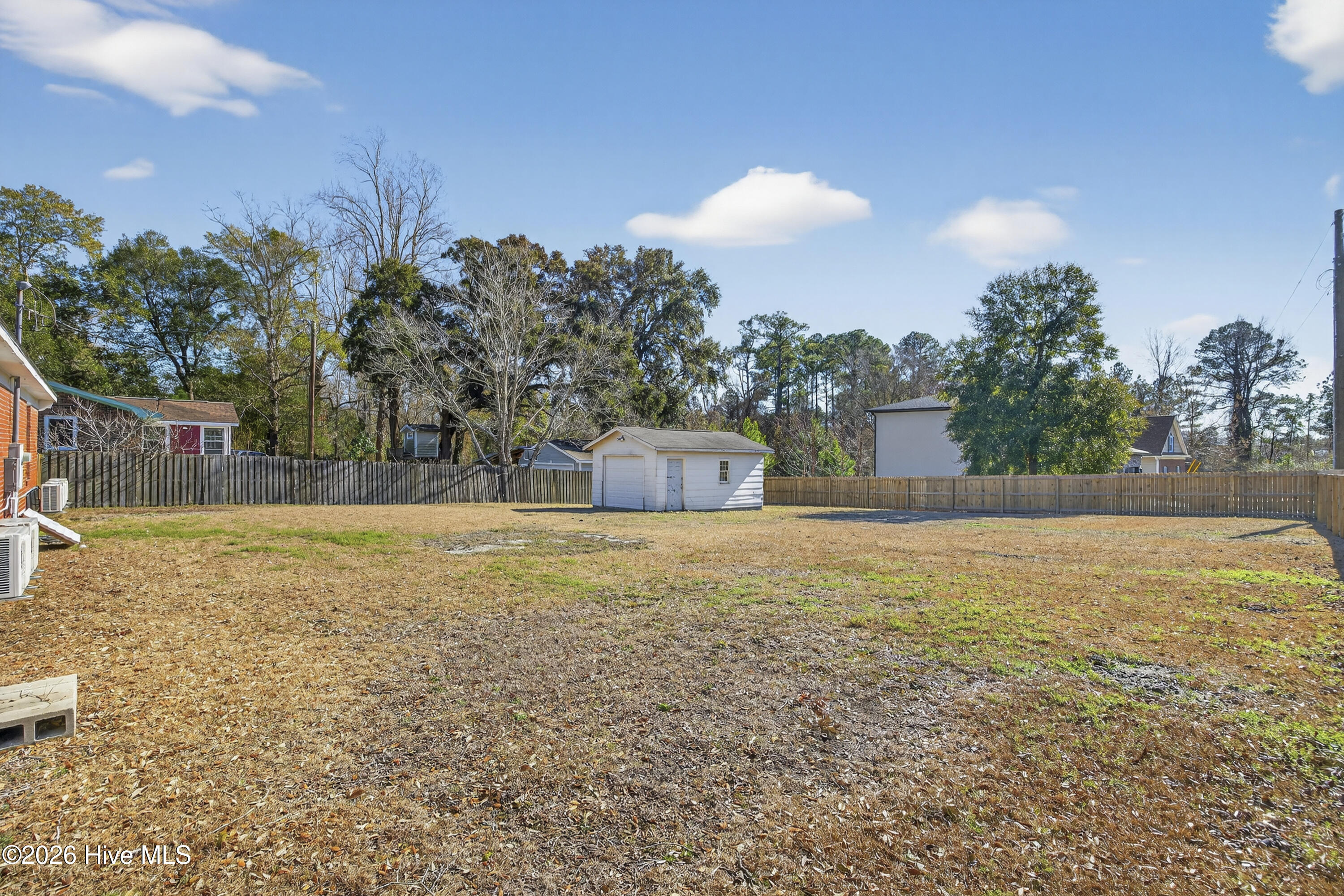 100536383 | Photo 23