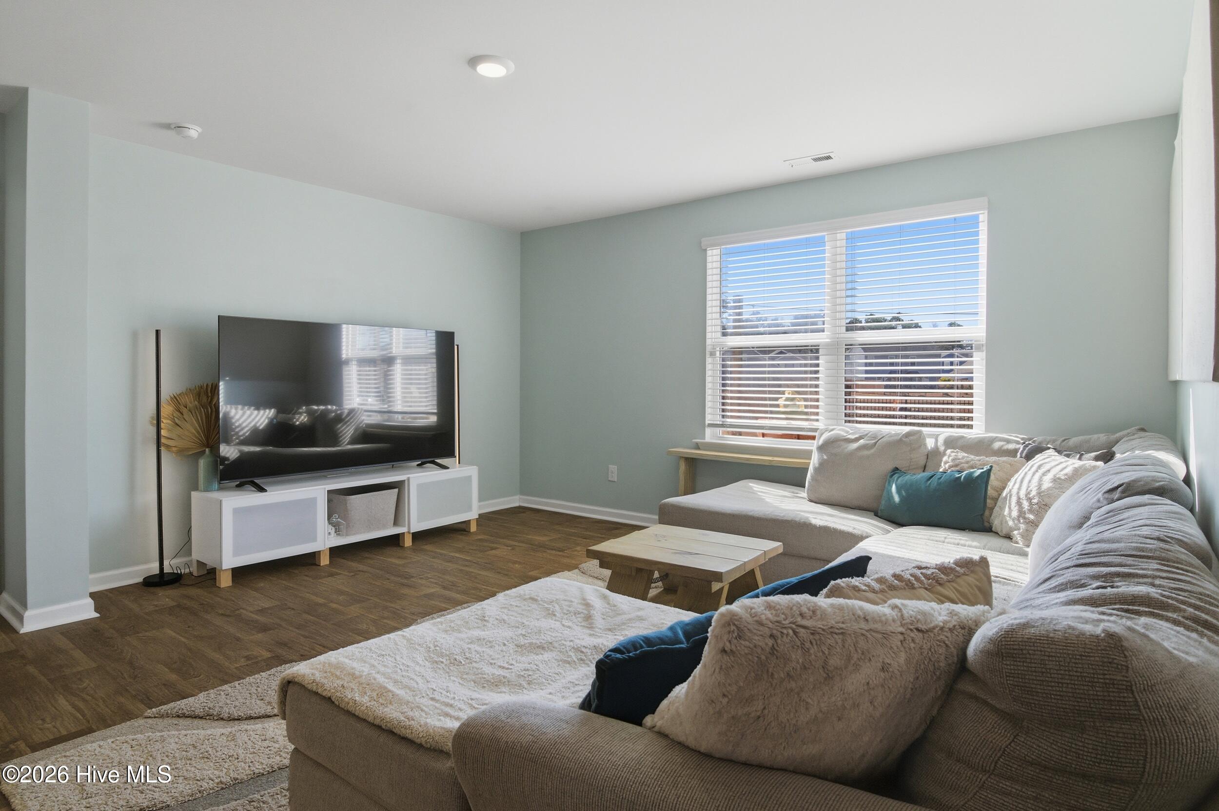 100552197 | Photo 12