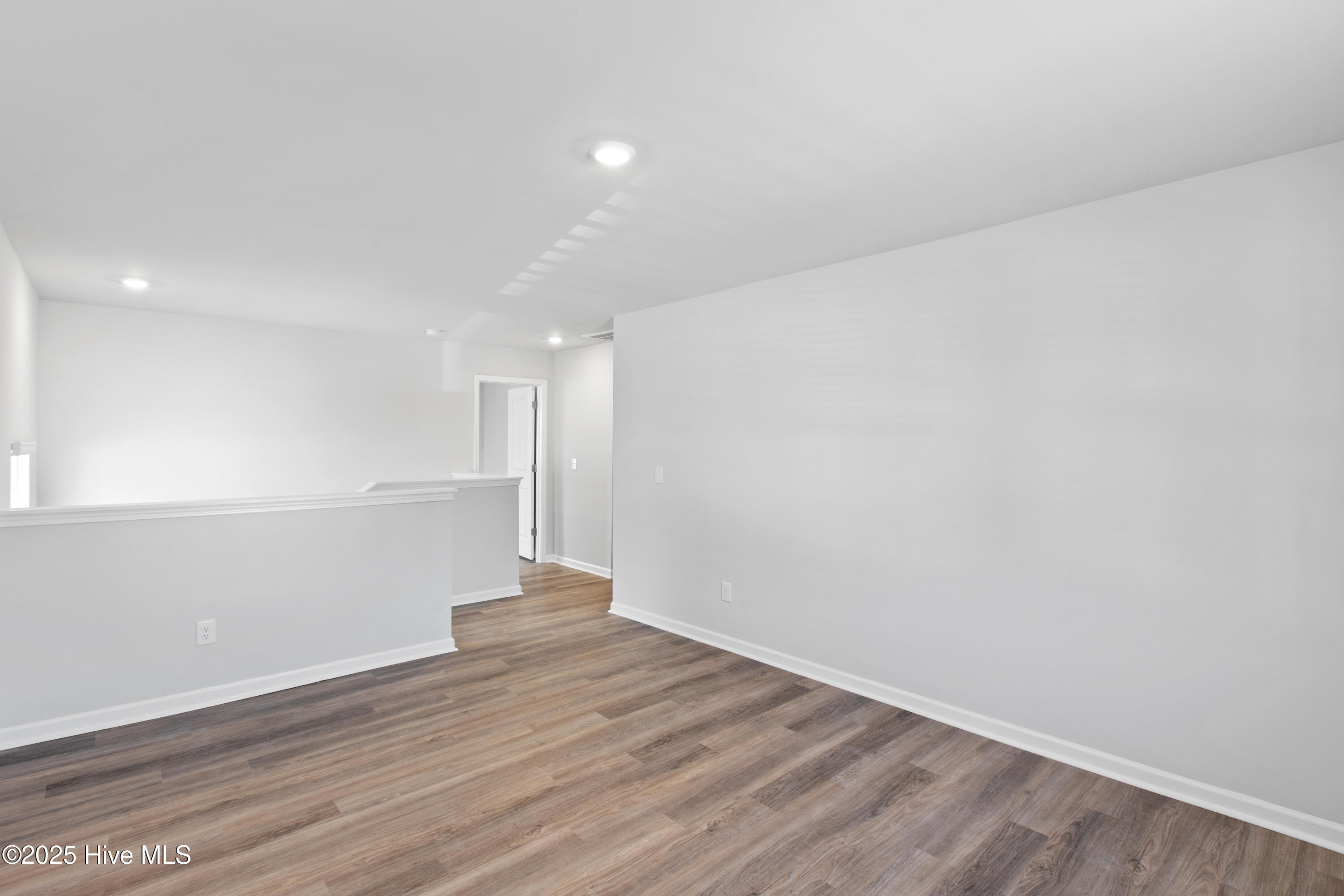 100525088 | Photo 11