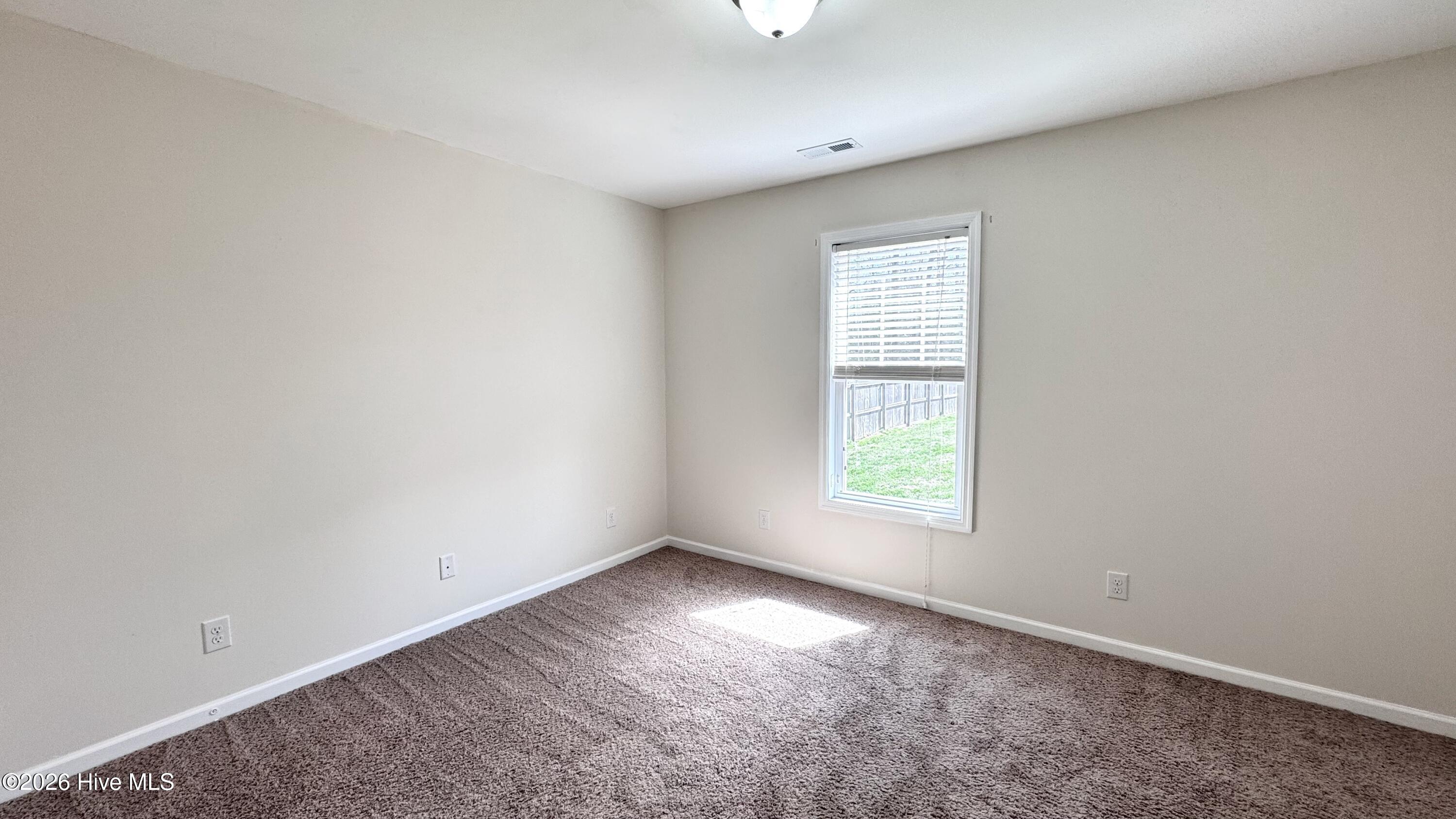 100561973 | Photo 23