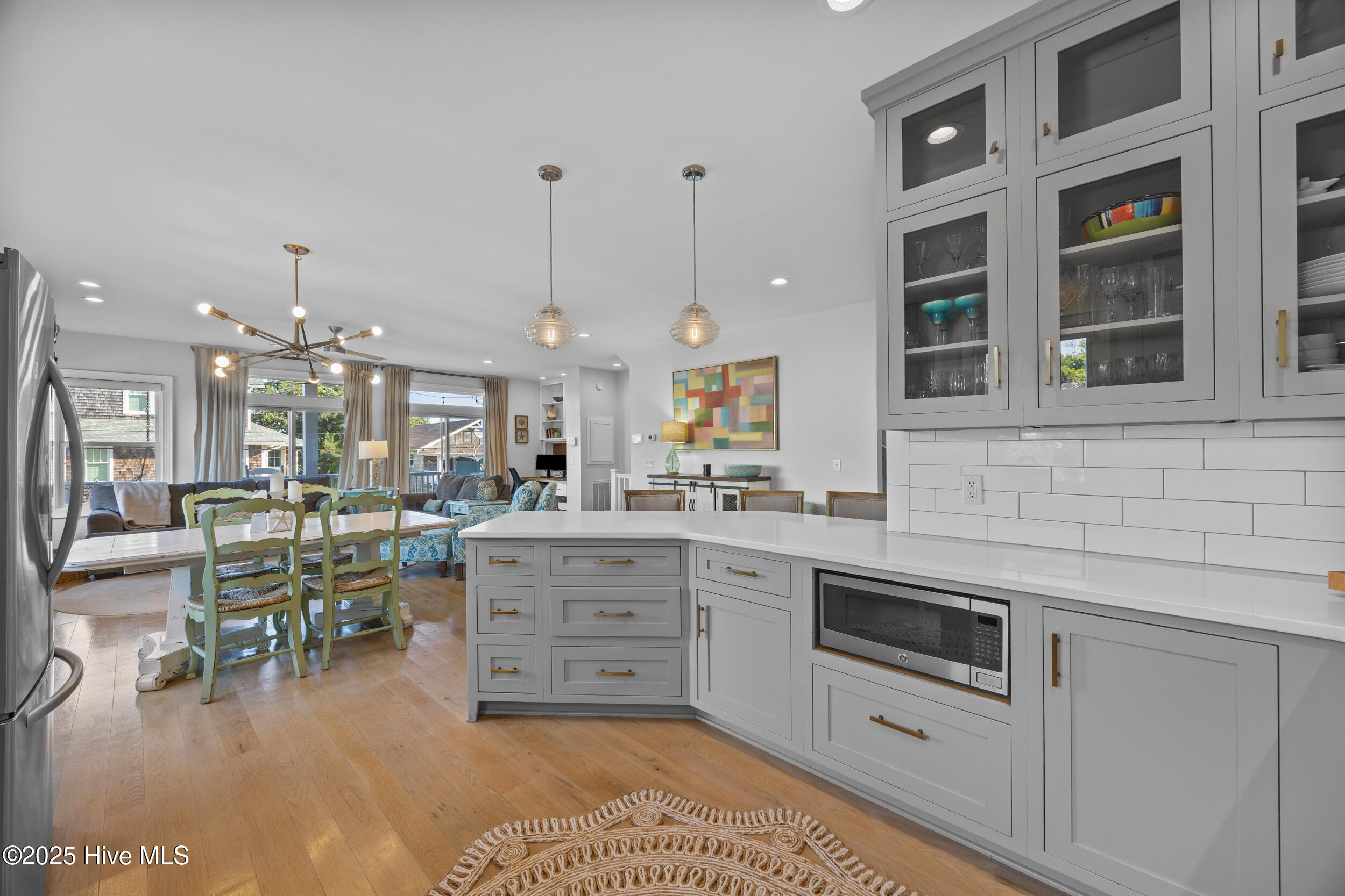 100543159 | Photo 20