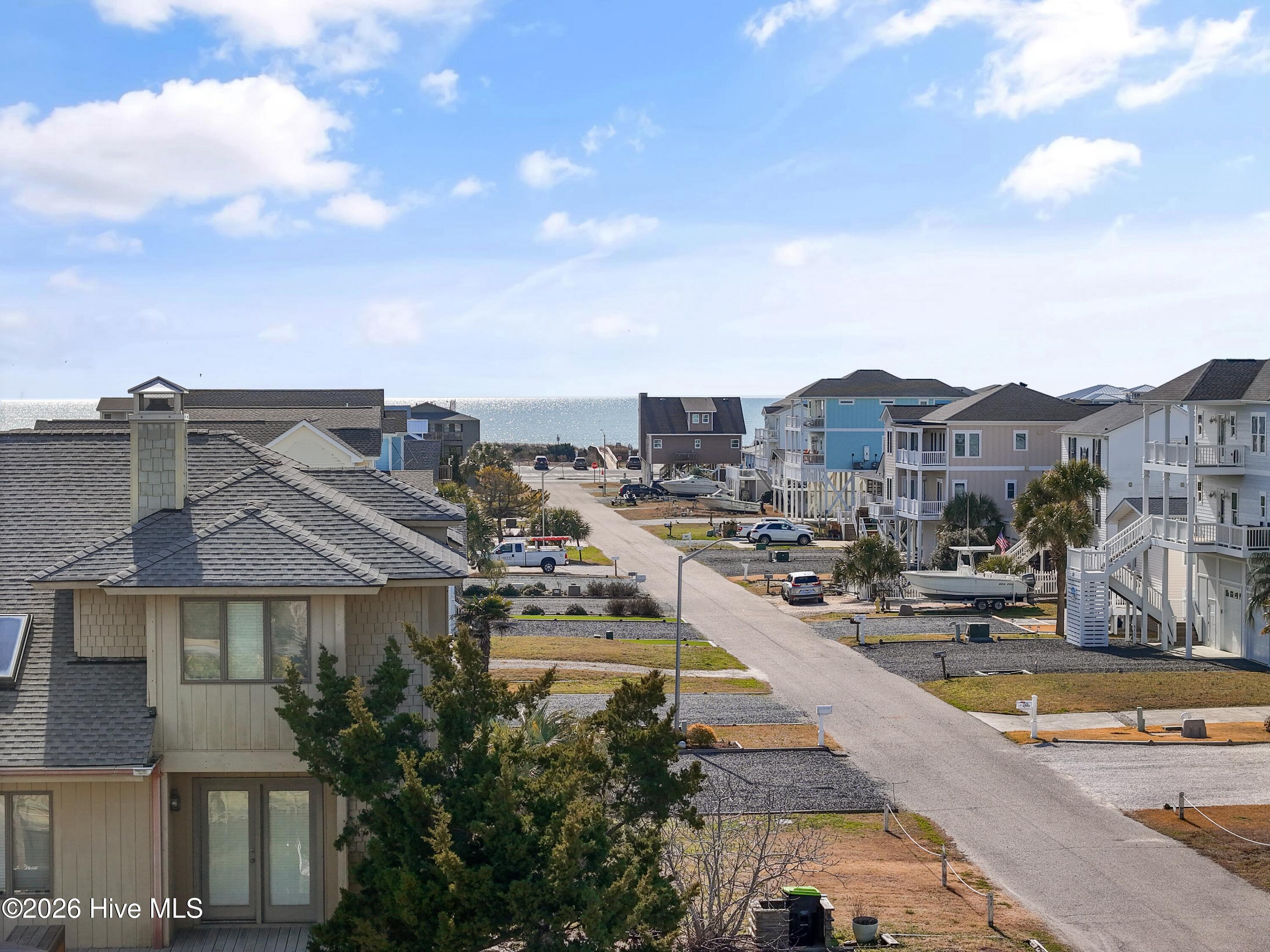 100547870 | Photo 71