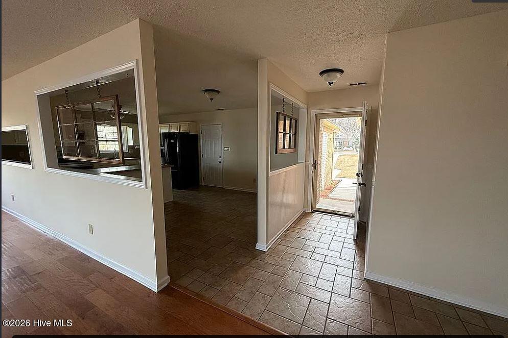 100561136 | Photo 14