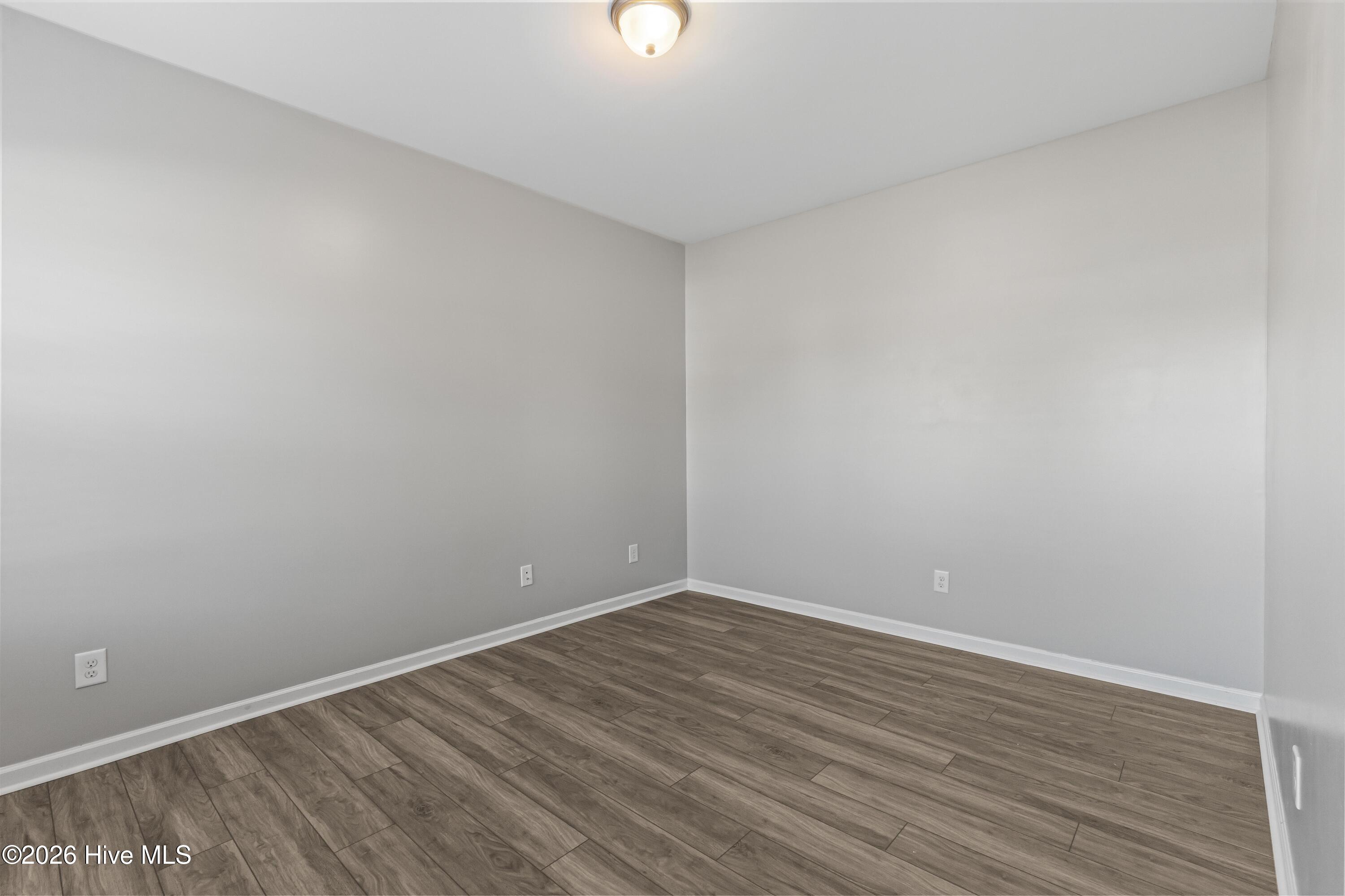 100559199 | Photo 10