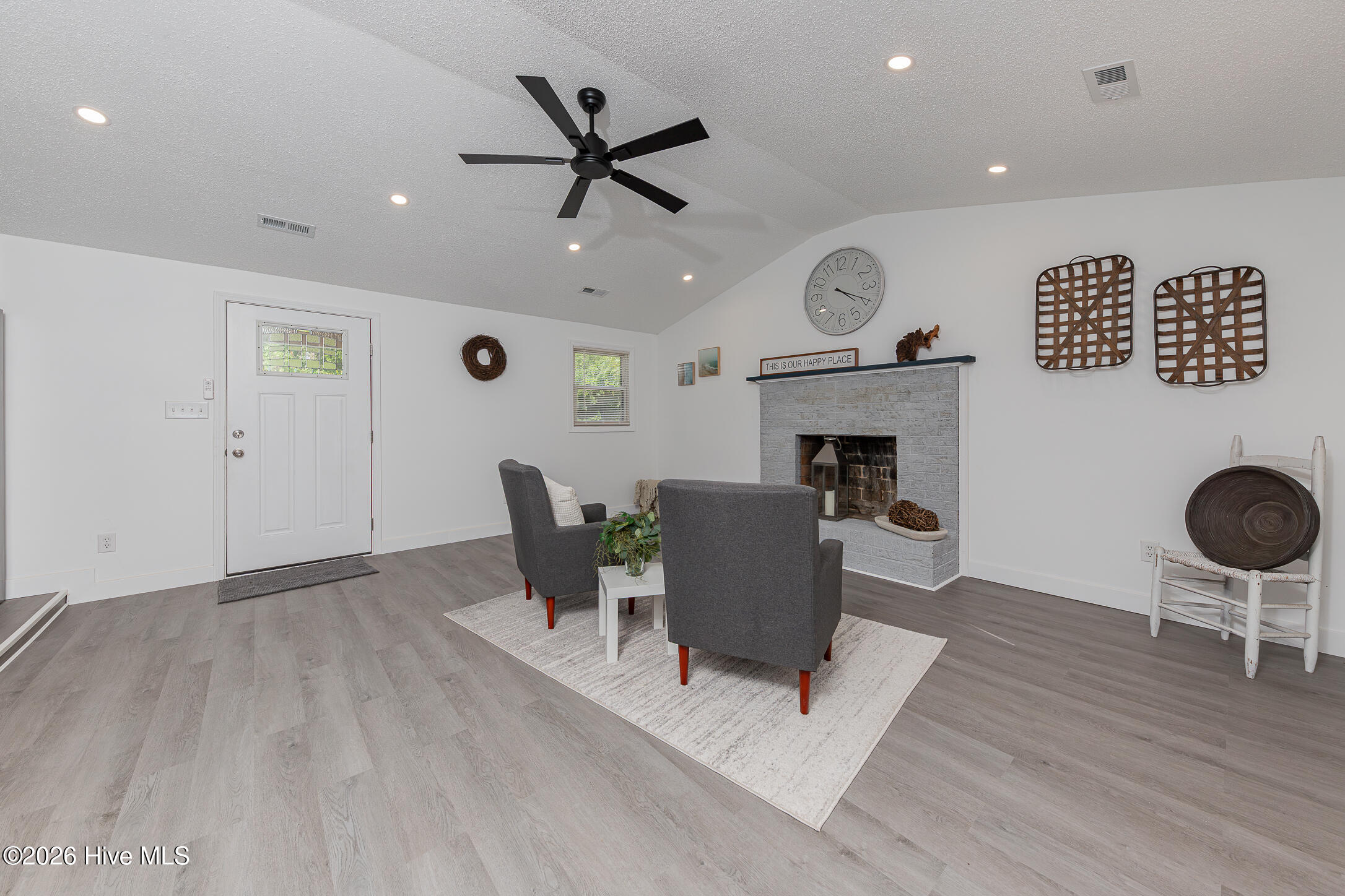 175 Peninsula Manor Road,Hubert