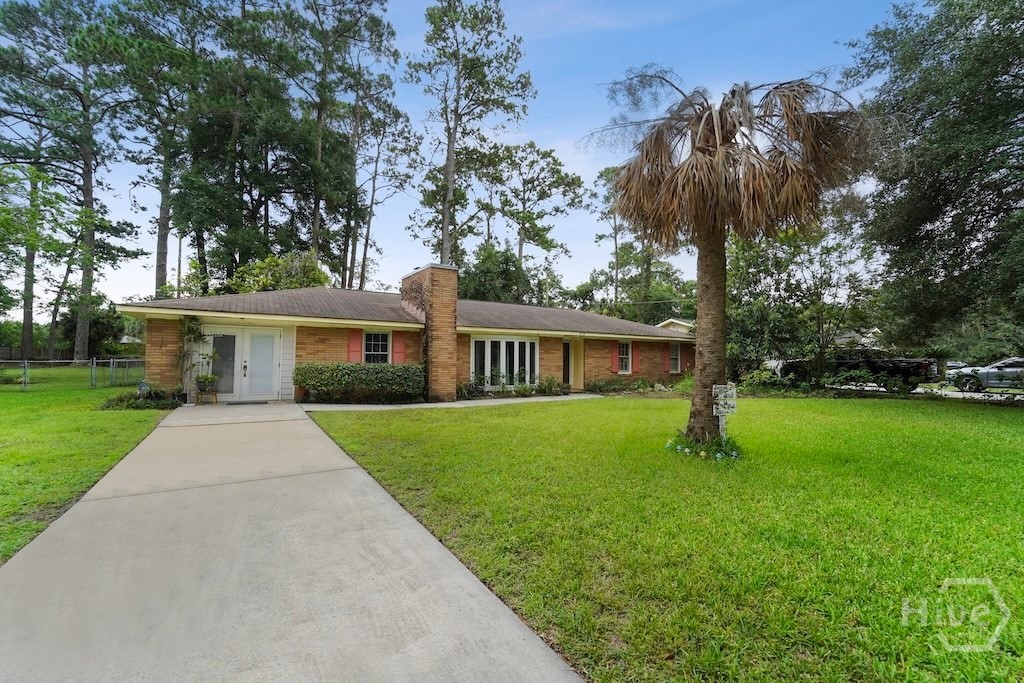 Photo 3 of Single family home for sale at 375 Eastridge Dr, Savannah, GA 31406 | MLS# SA359435 | Listing updated on 2026-10-08